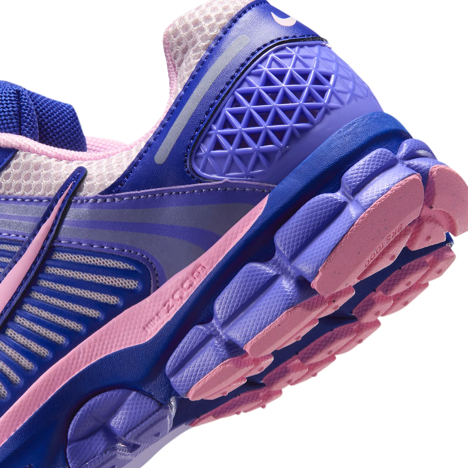 Nike Zoom Vomero 5 image 8
