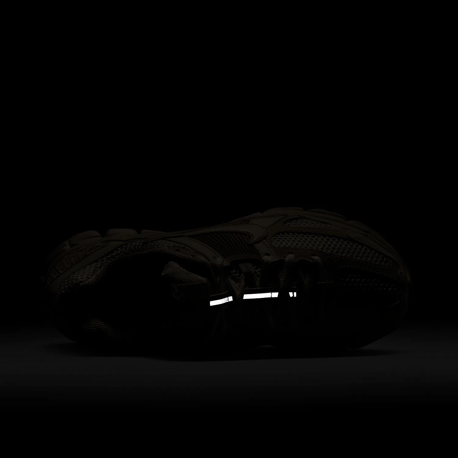 Nike Zoom Vomero 5 image 2