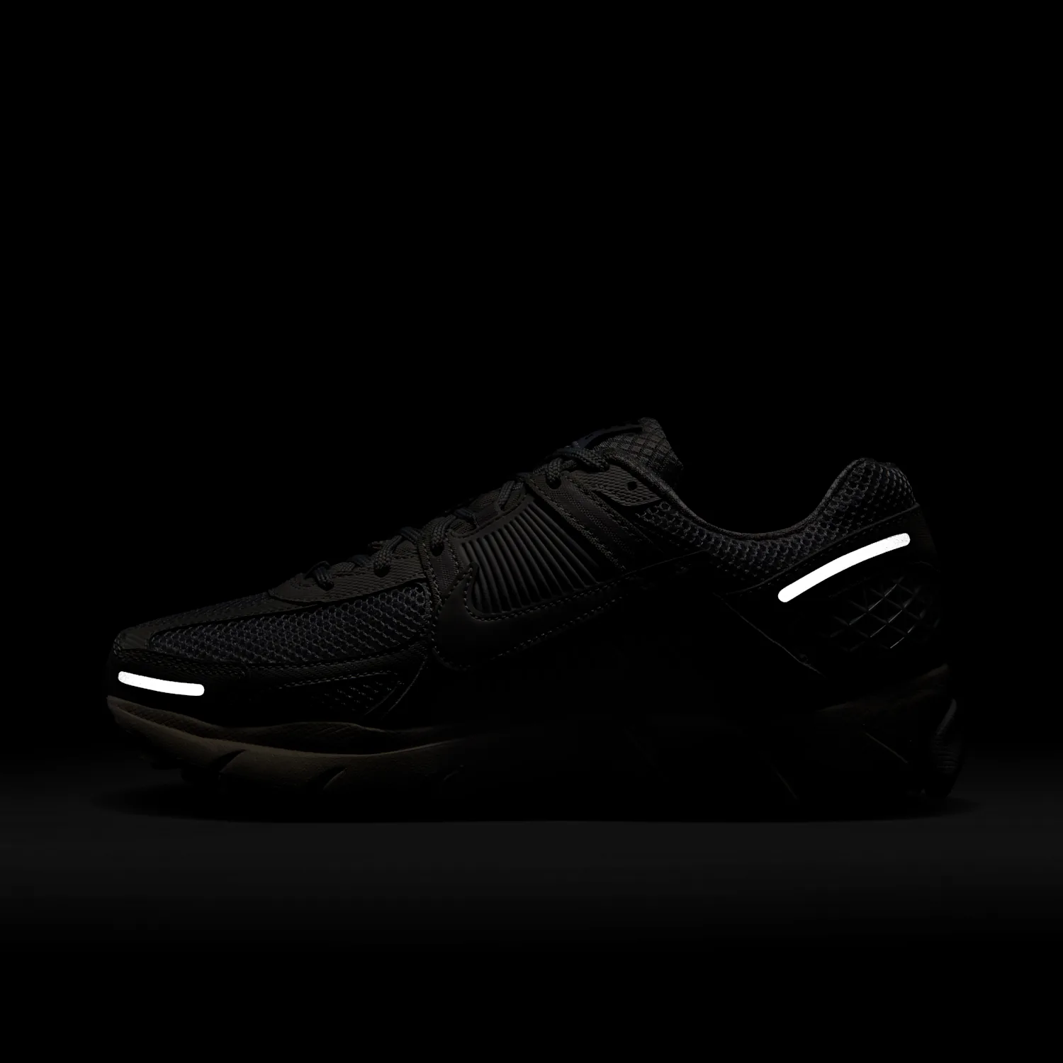 Nike Zoom Vomero 5 image 5
