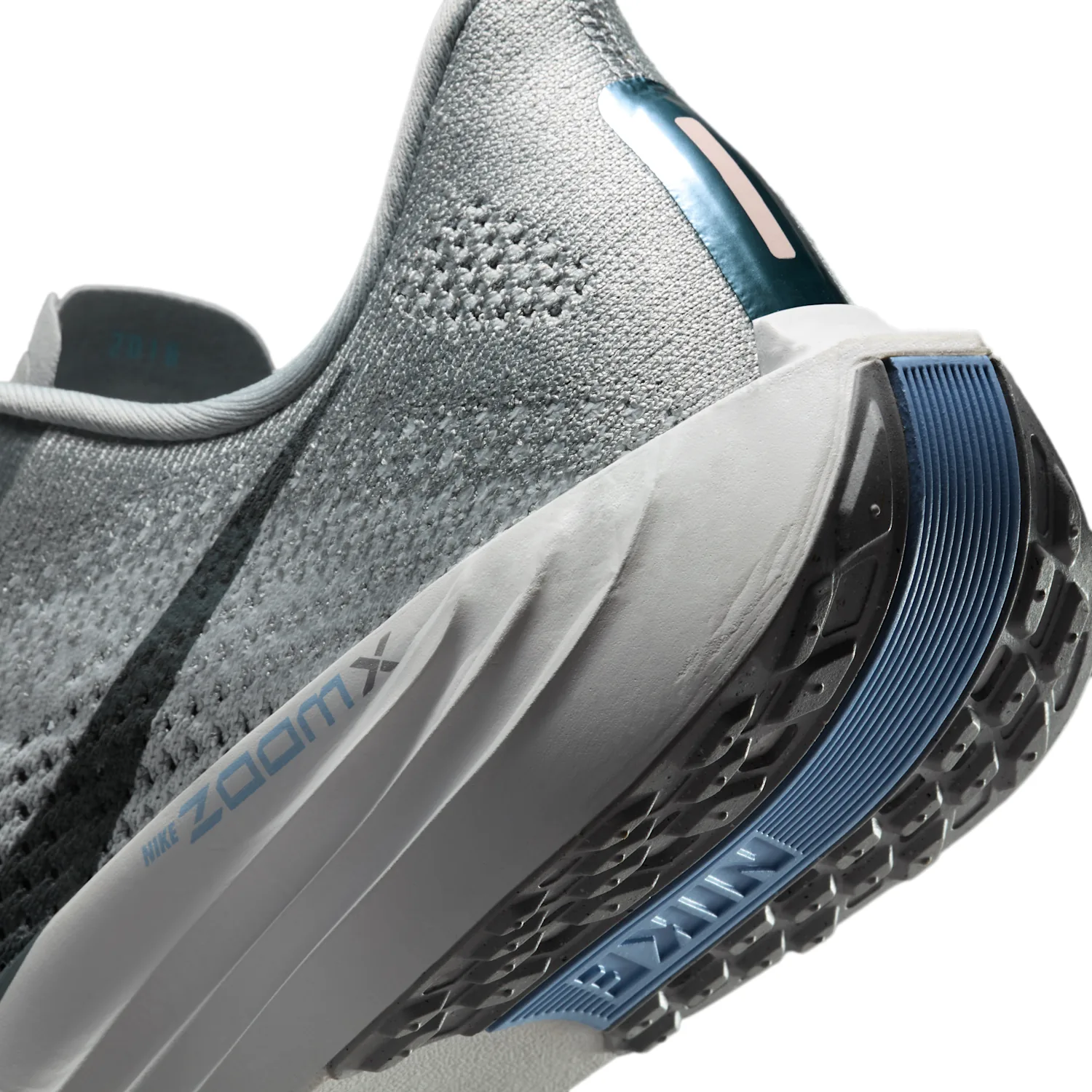 Nike Pegasus Plus image 11