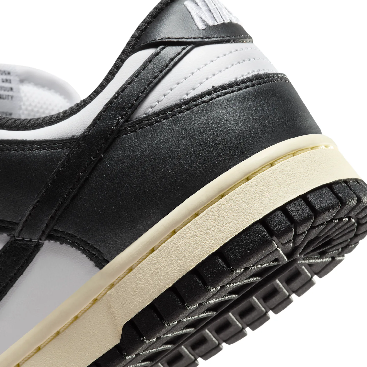 Nike Dunk Low Premium image 8