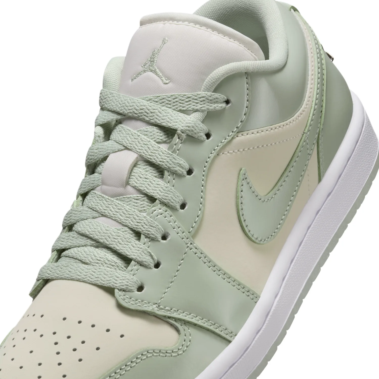 Air Jordan 1 Low SE image 7