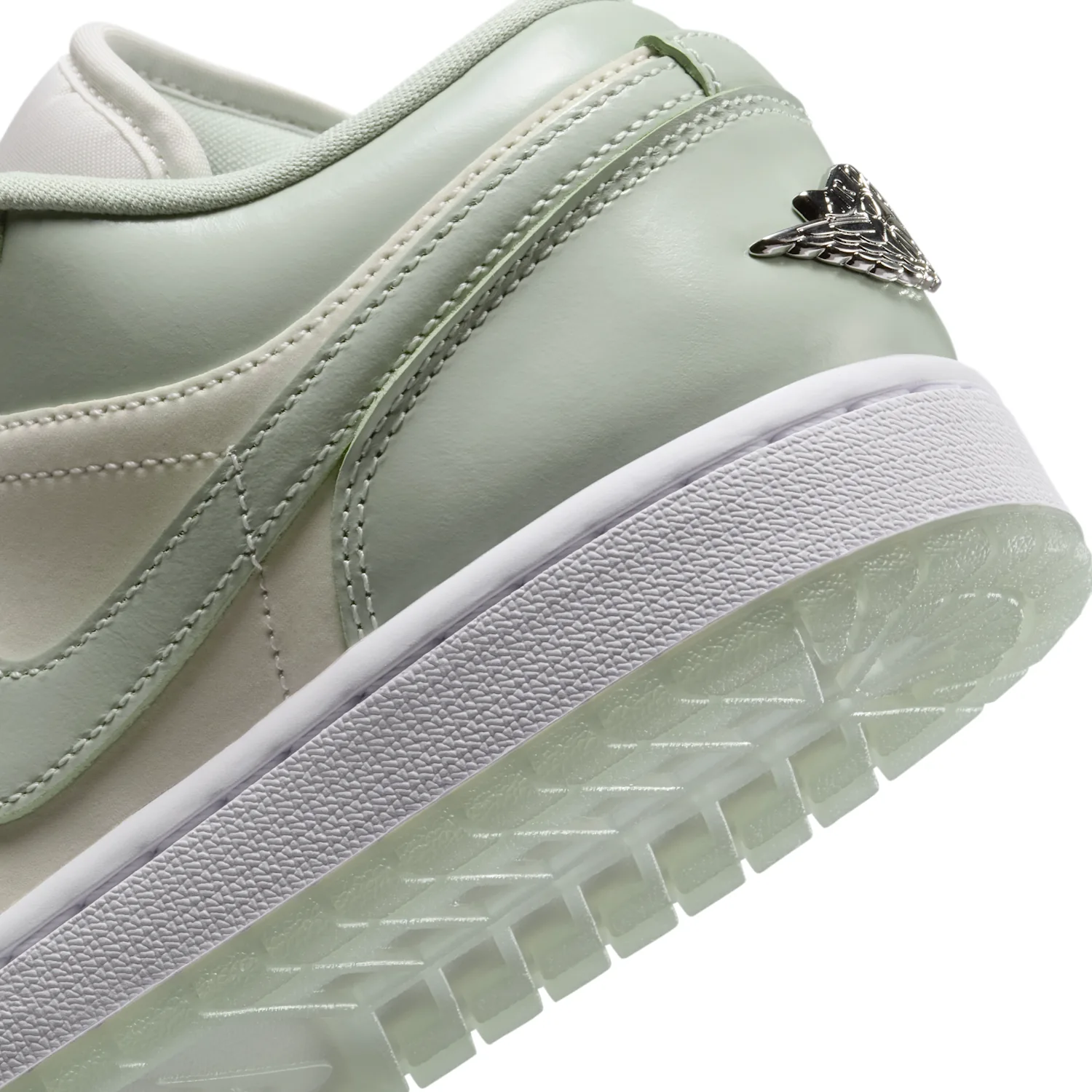 Air Jordan 1 Low SE image 8