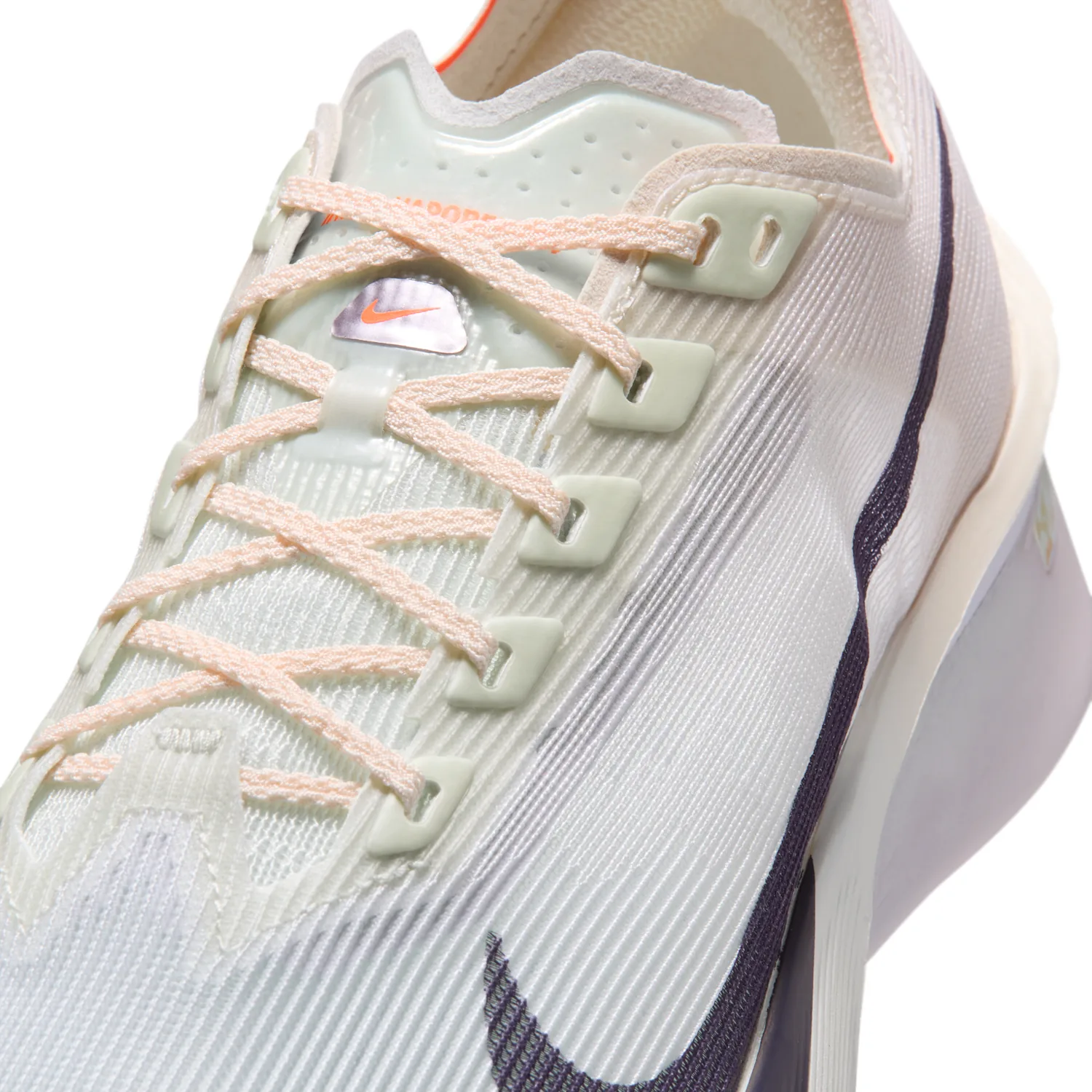 Nike Vaporfly 4 image 7