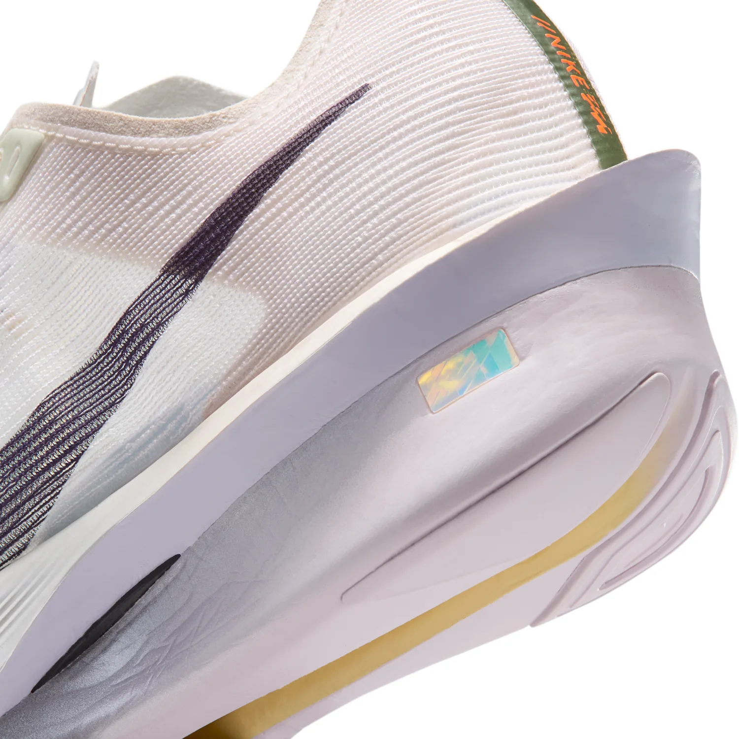 Nike Vaporfly 4 image 8