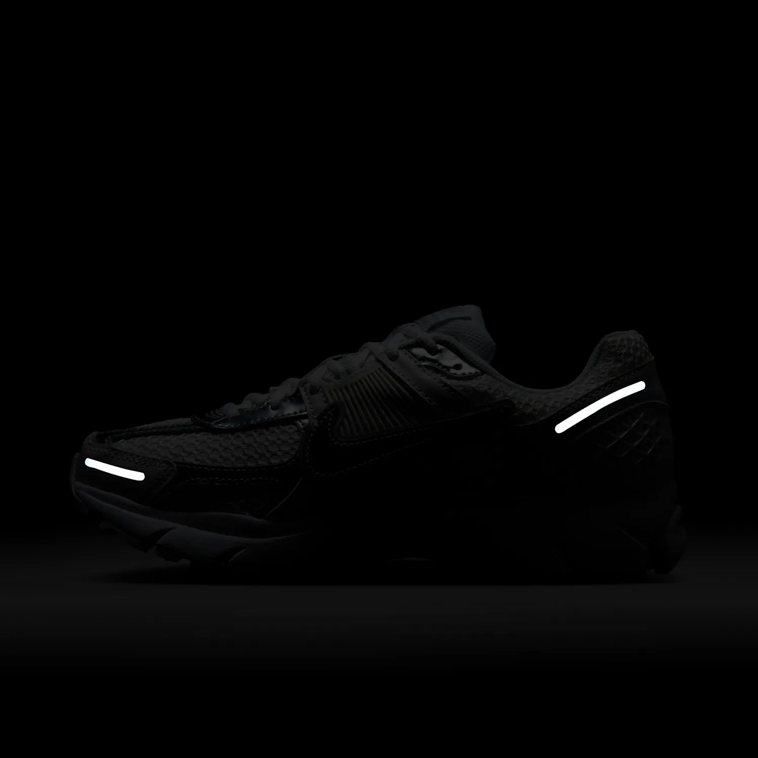 Nike Zoom Vomero 5 image 4