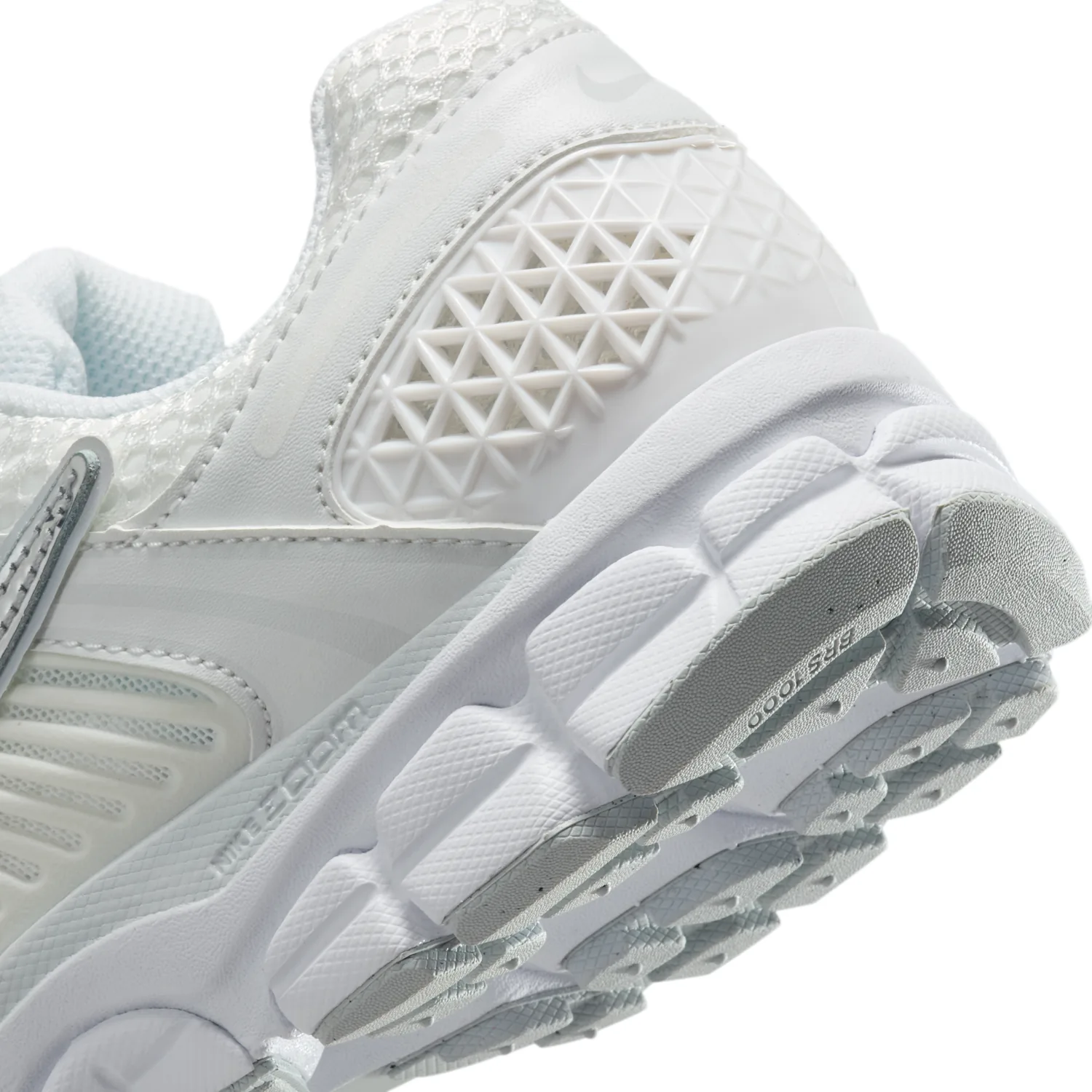 Nike Zoom Vomero 5 image 11
