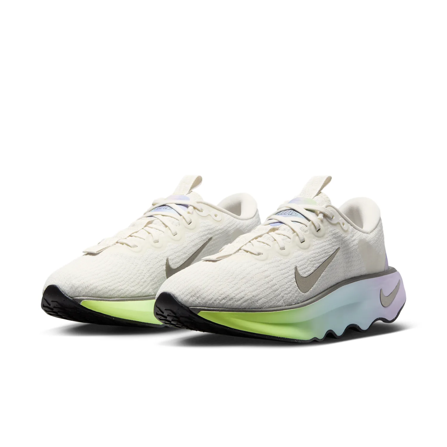 Nike Motiva SE image 5