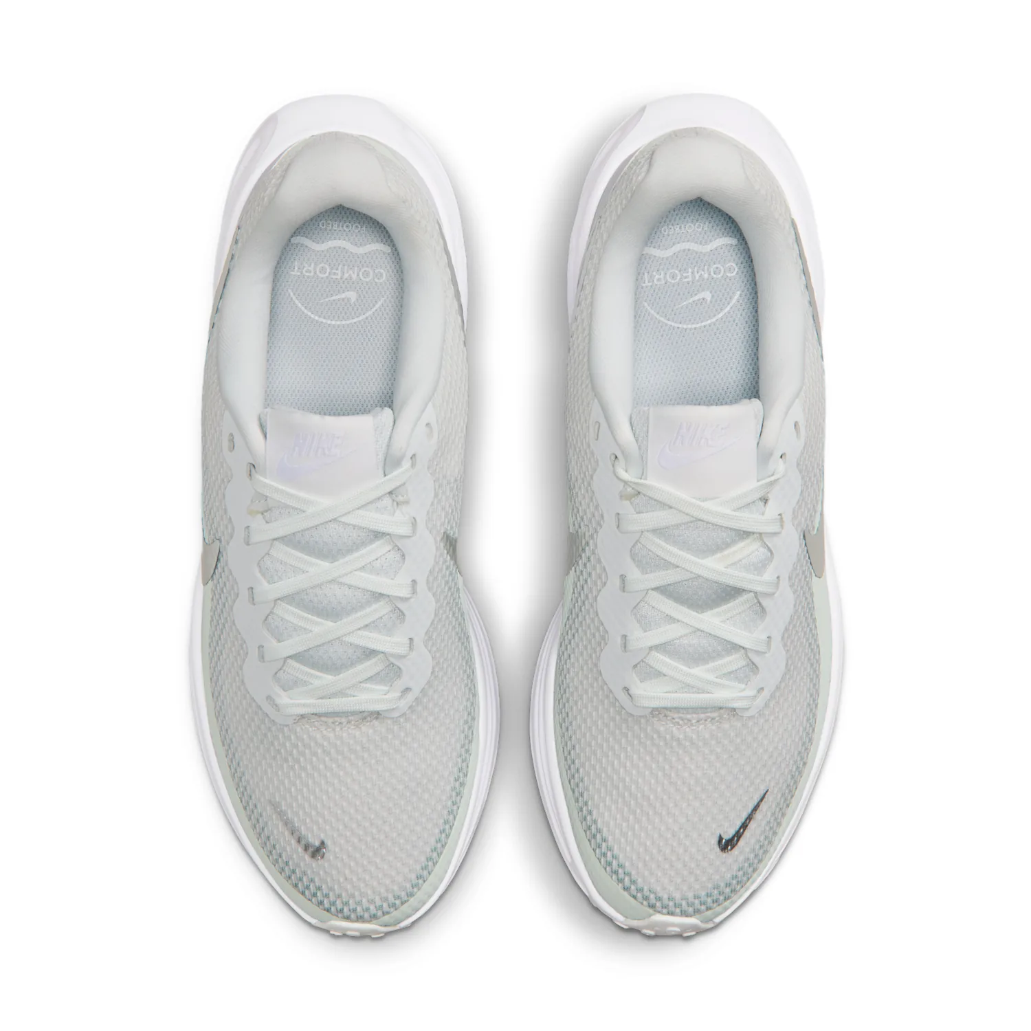 Nike Revolution 8 image 4