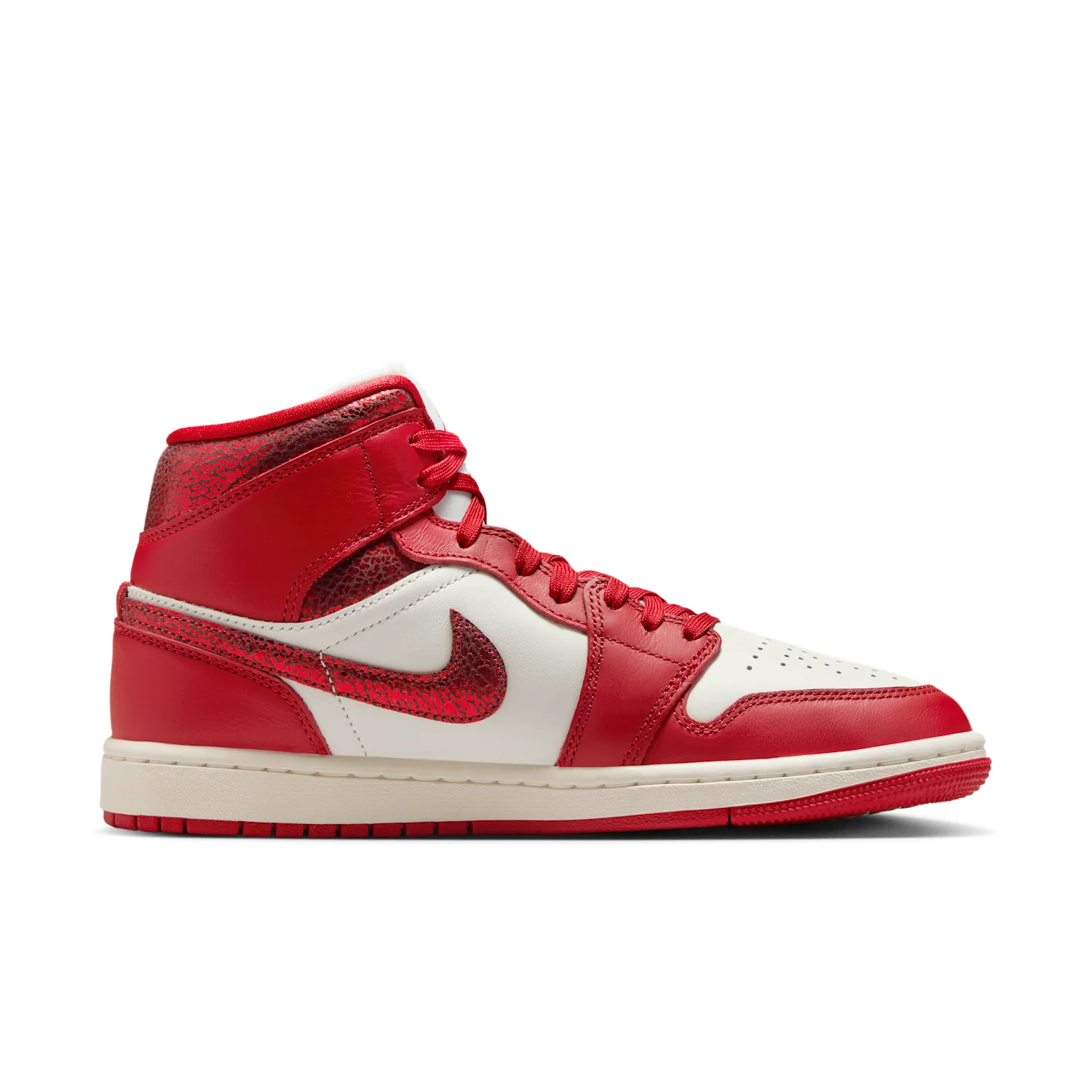 Air Jordan 1 Mid SE image 3
