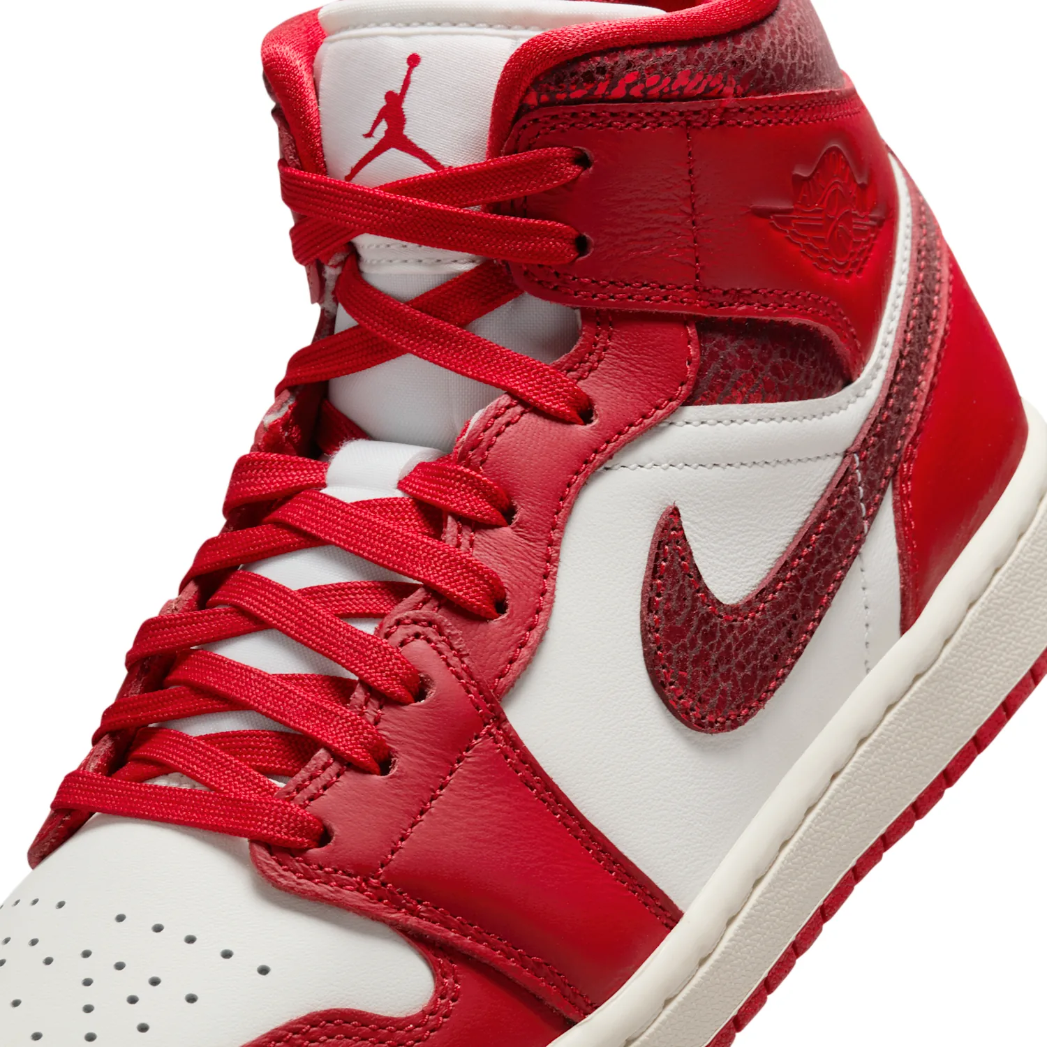 Air Jordan 1 Mid SE image 7