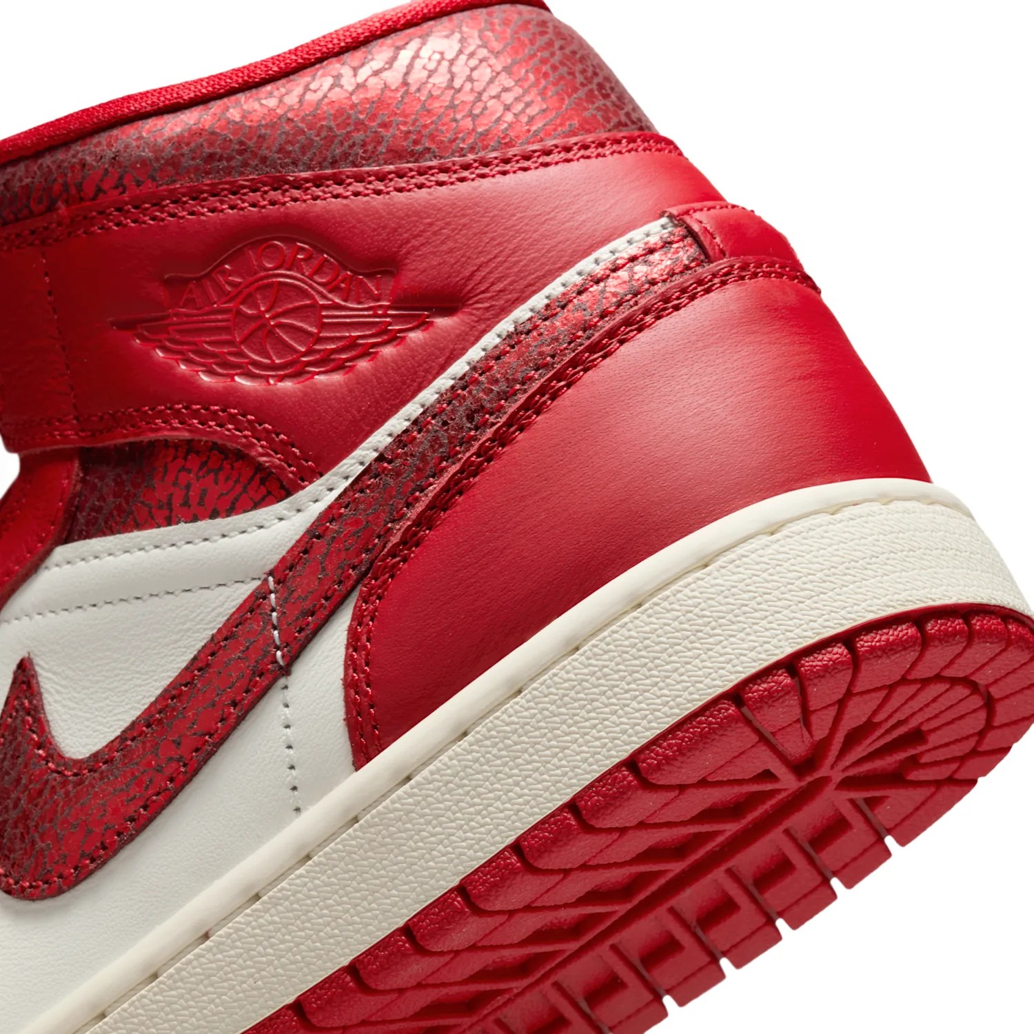 Air Jordan 1 Mid SE image 8