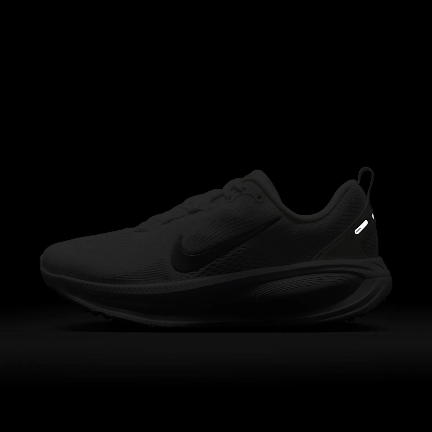 Nike Vomero 18 image 10