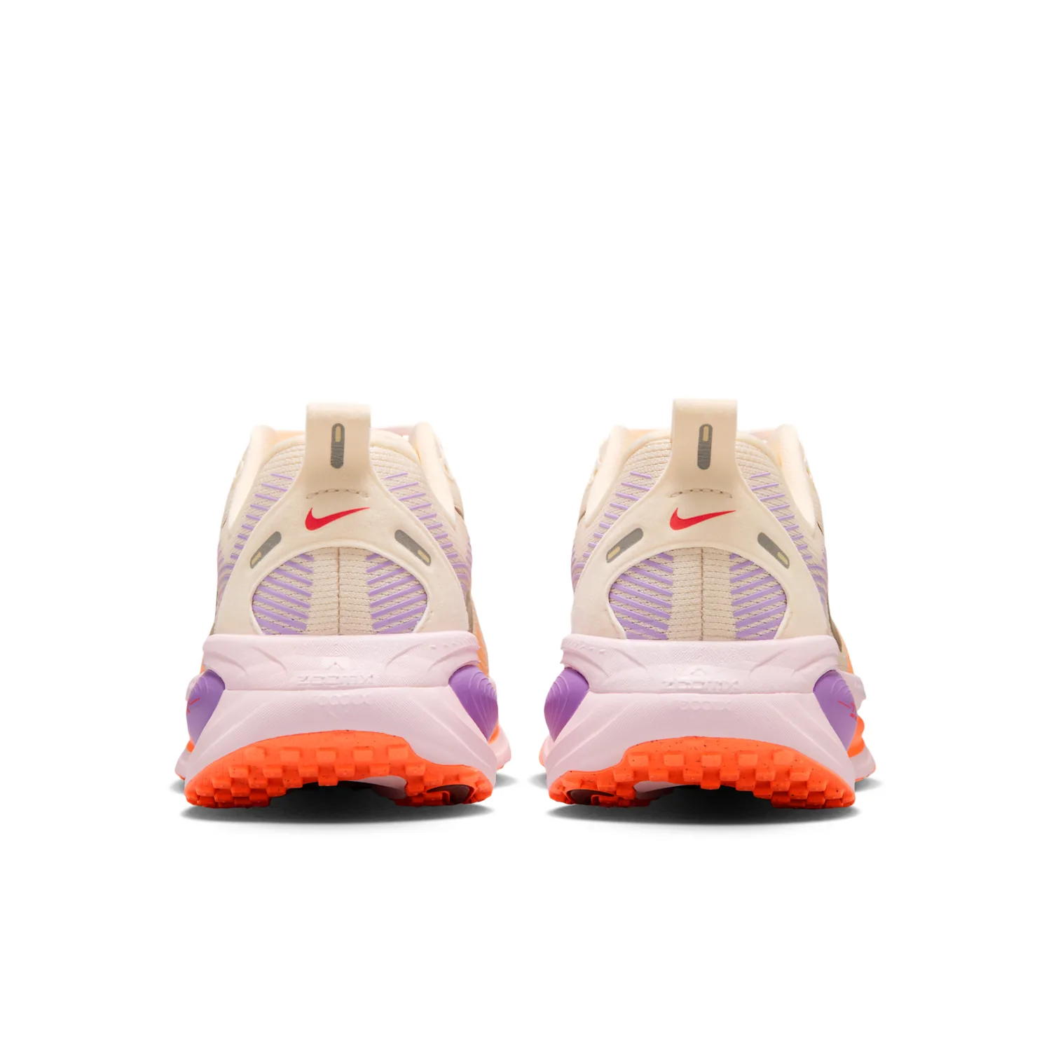 Nike Vomero 18 image 6