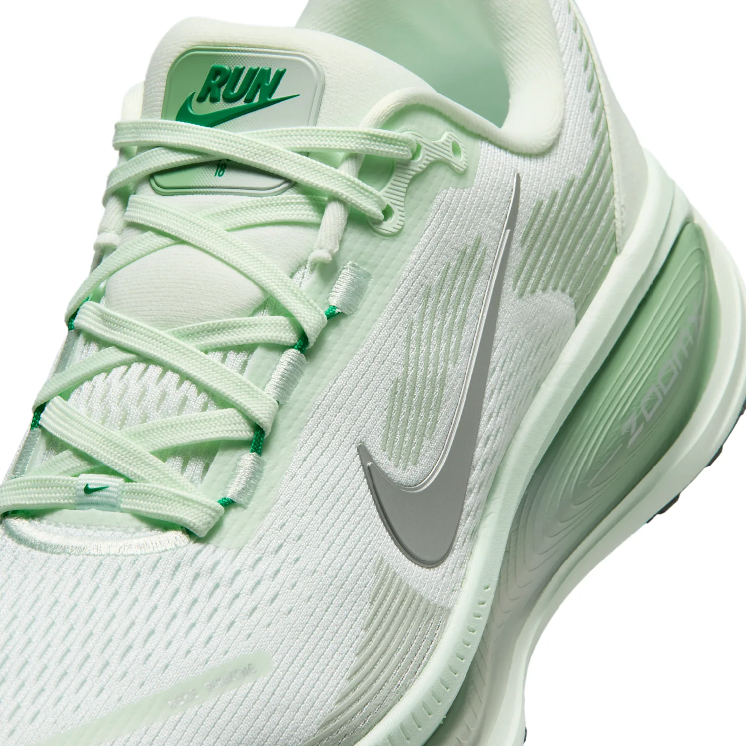 Nike Vomero 18 image 7