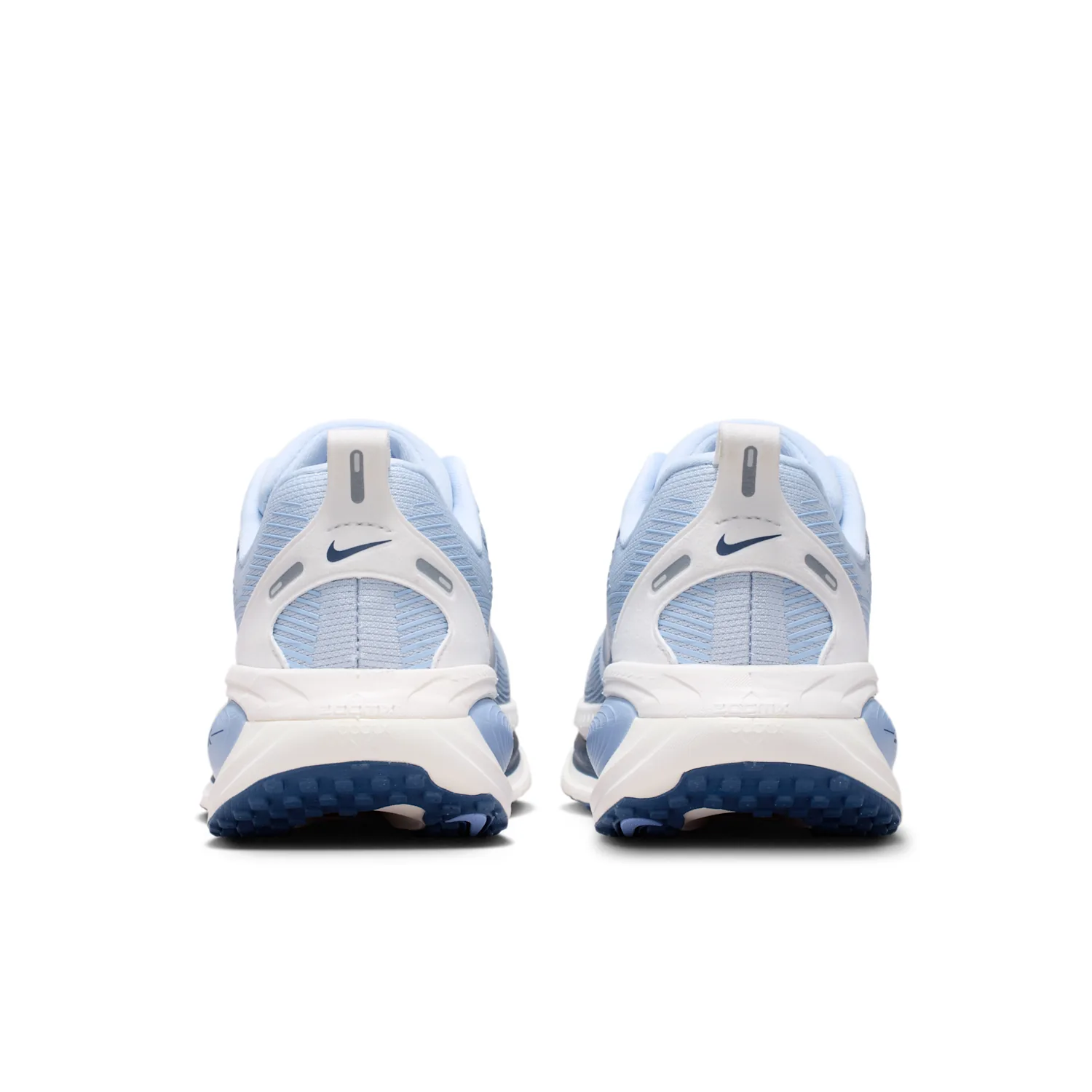 Nike Vomero 18 image 6