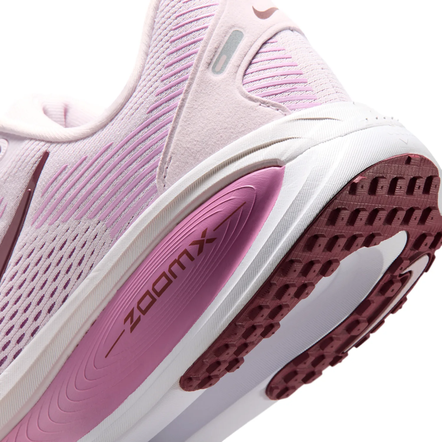 Nike Vomero 18 image 8