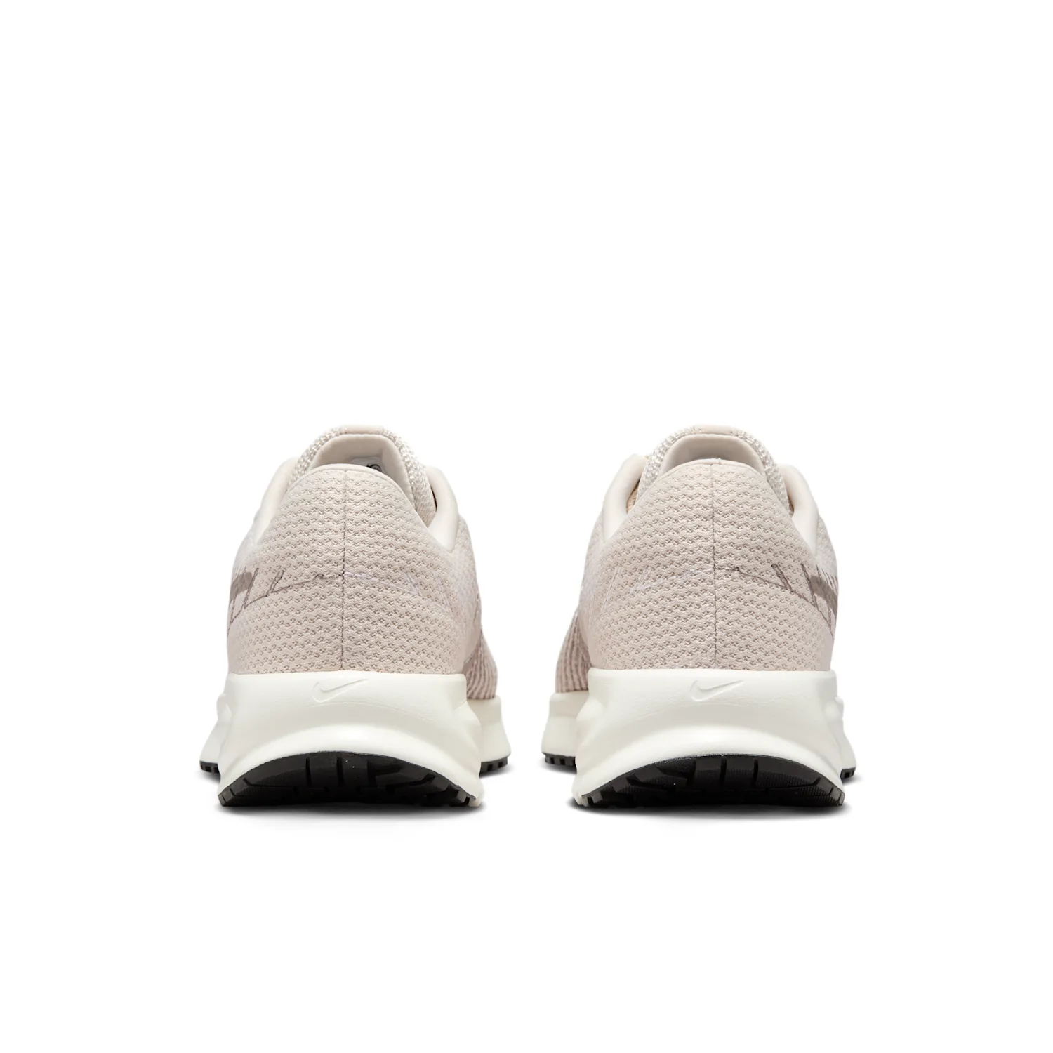 Nike Run Defy image 6
