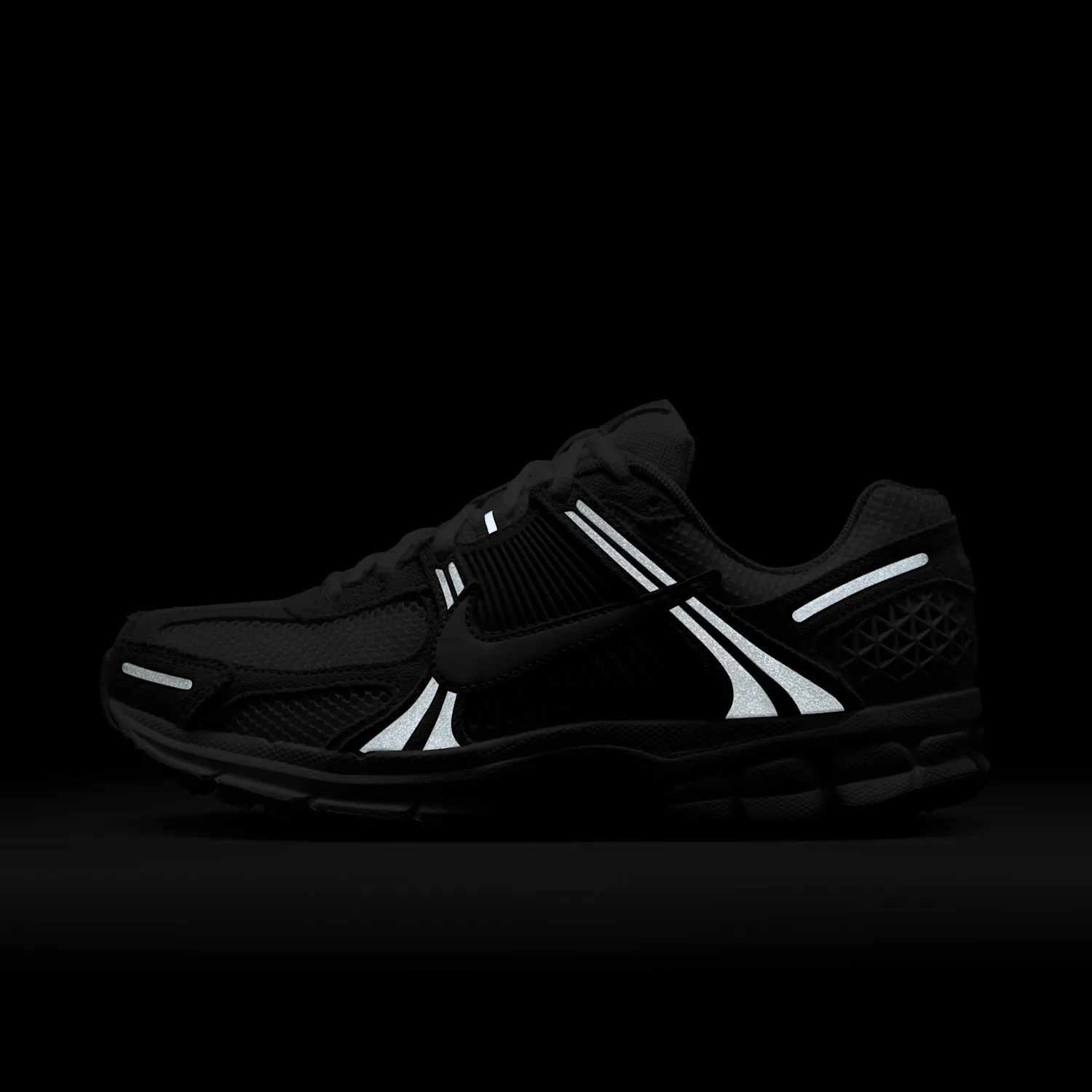 Nike Zoom Vomero 5 image 2