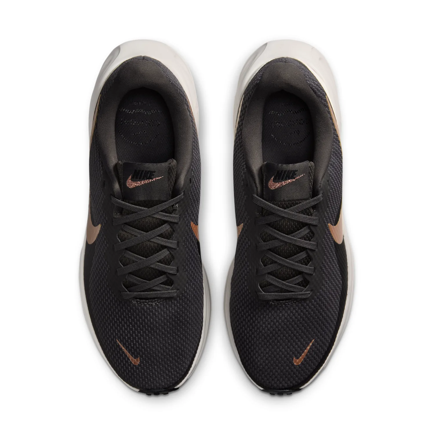 Nike Revolution 8 image 4