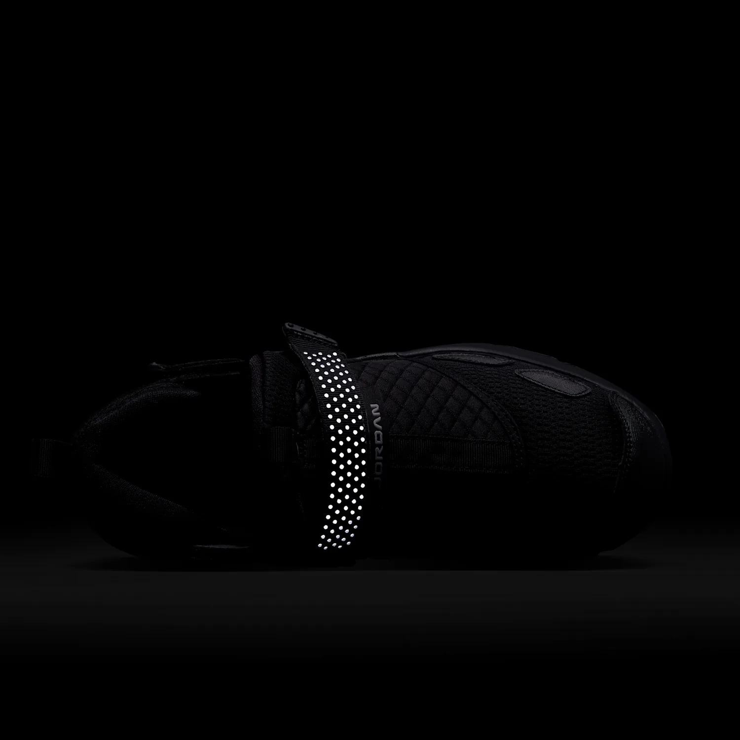 Jordan Trunner LX image 9