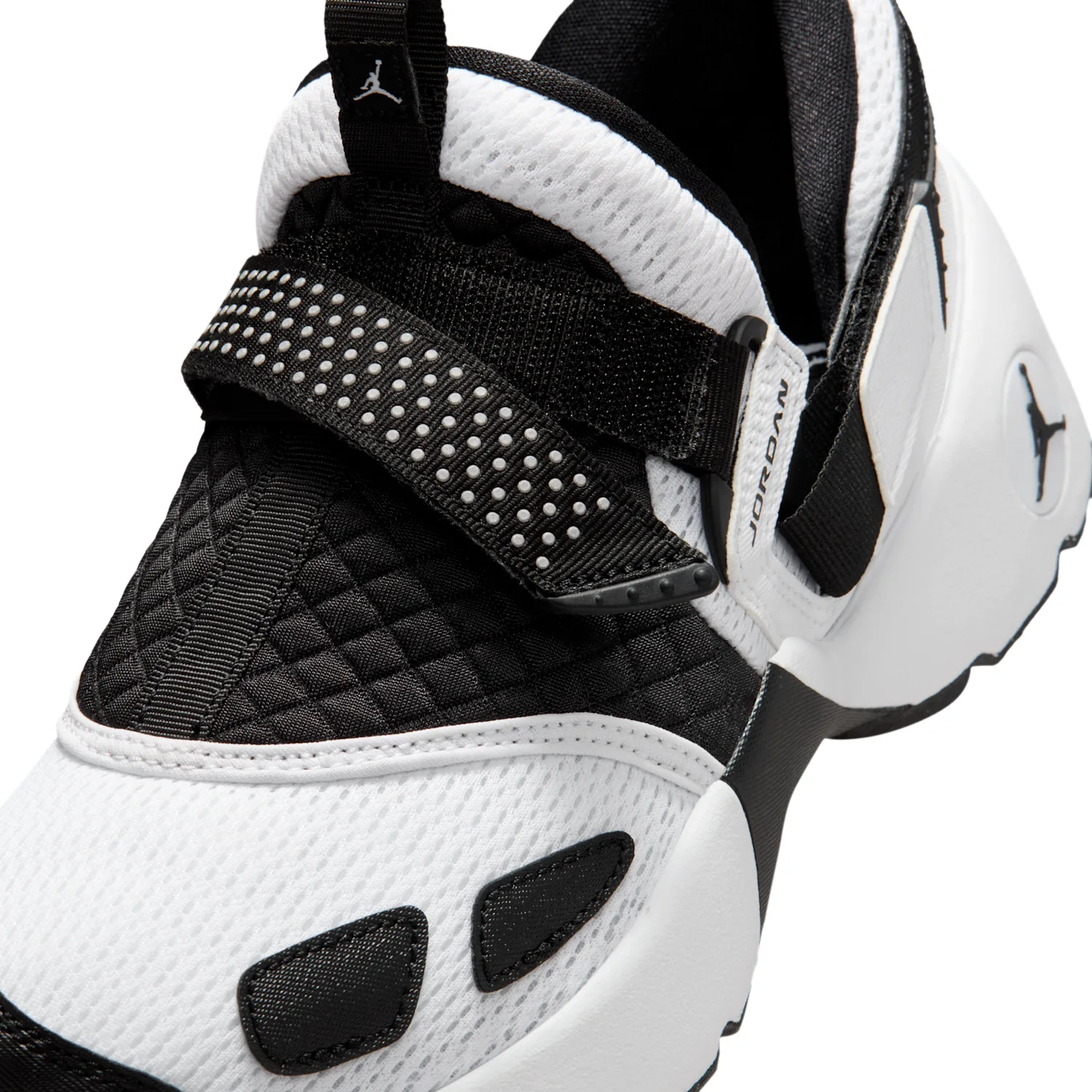 Jordan Trunner LX image 7