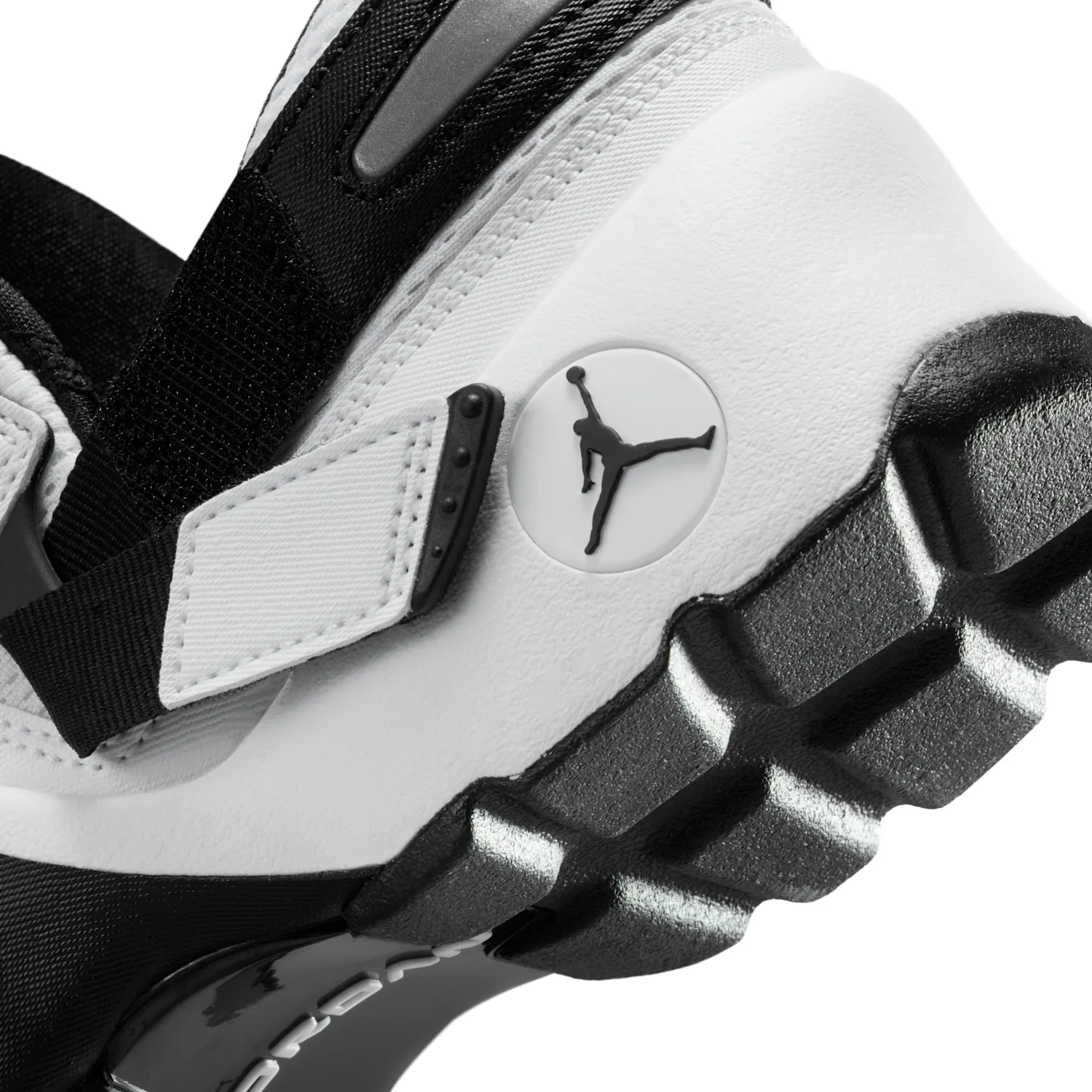 Jordan Trunner LX image 8