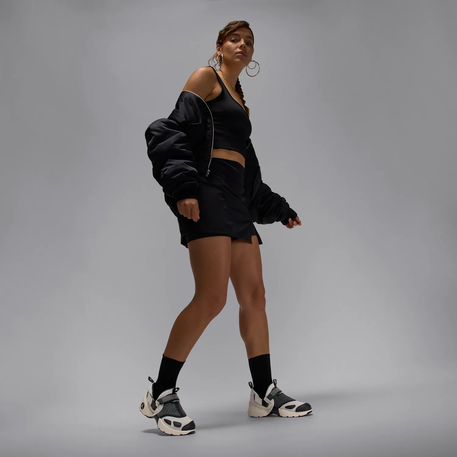 Jordan Trunner LX image 12