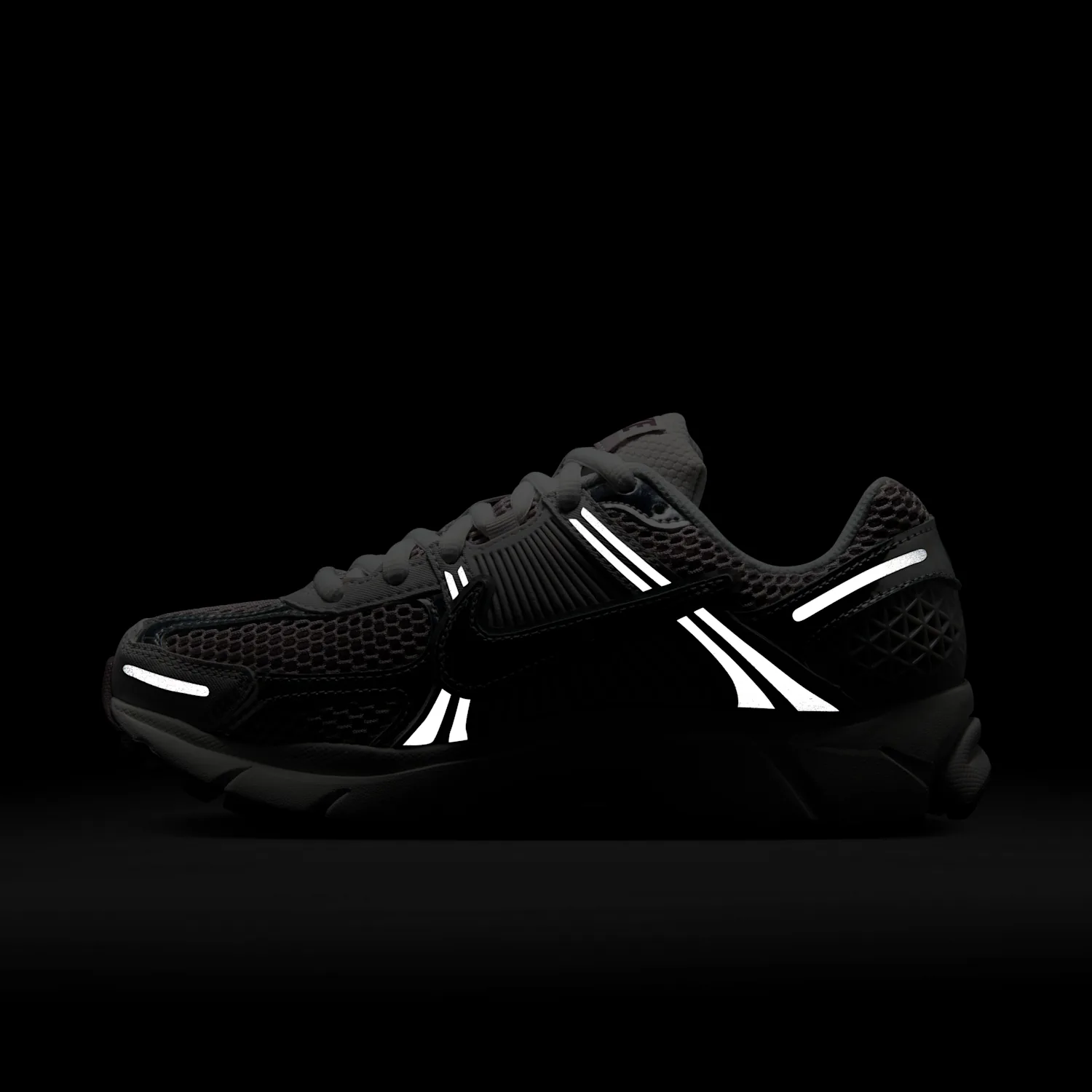 Nike Zoom Vomero 5 image 3