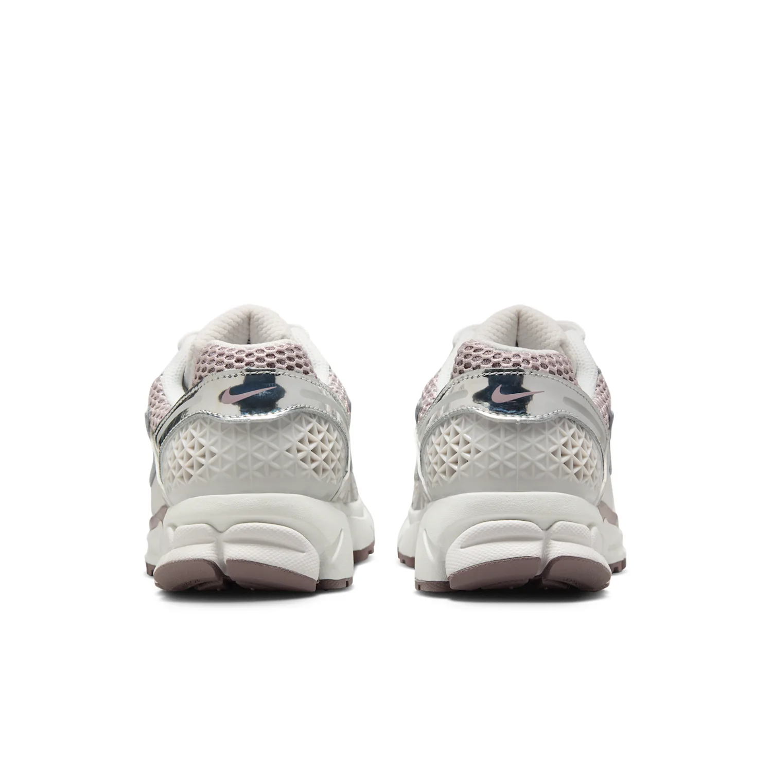 Nike Zoom Vomero 5 image 8