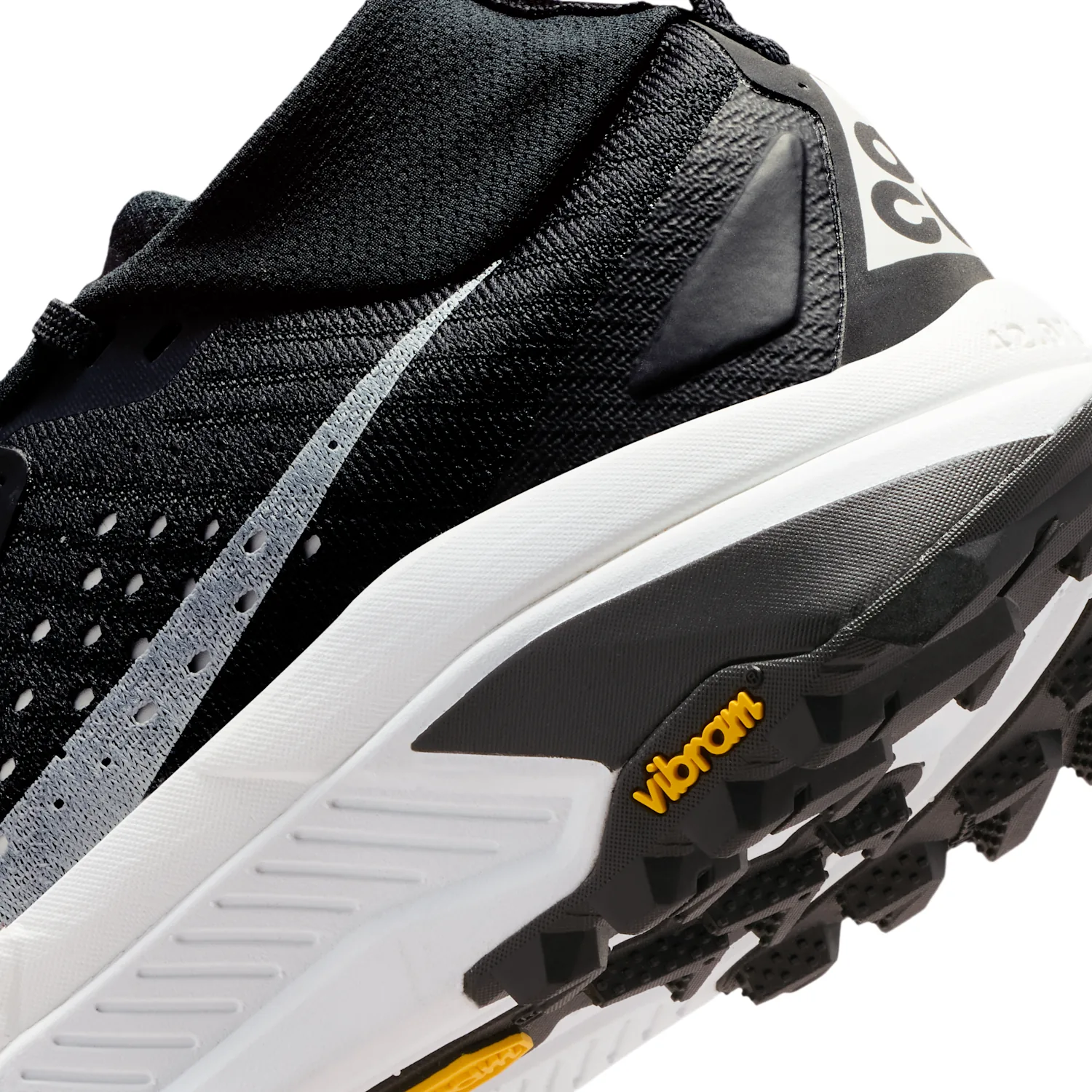 Nike ACG Zegama image 9