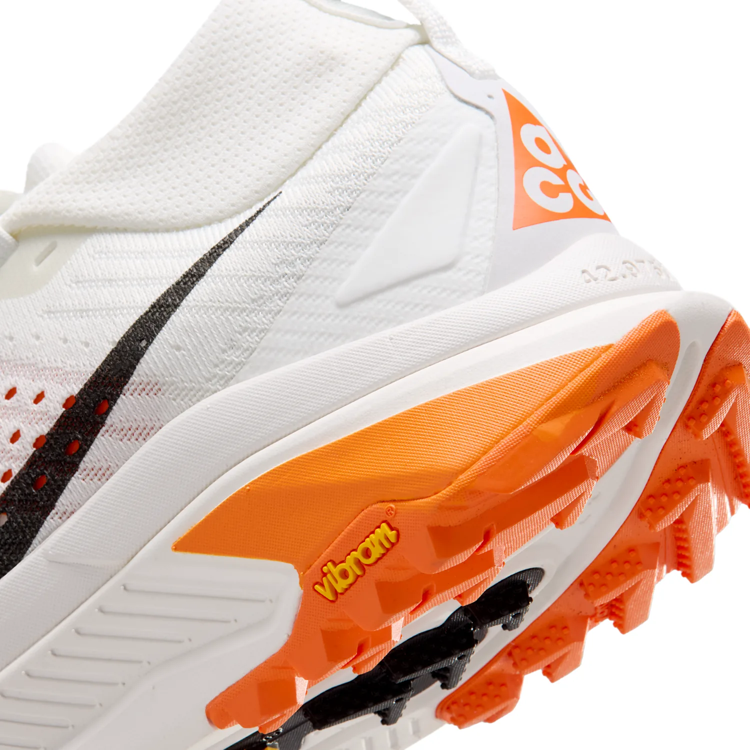Nike ACG Zegama image 11