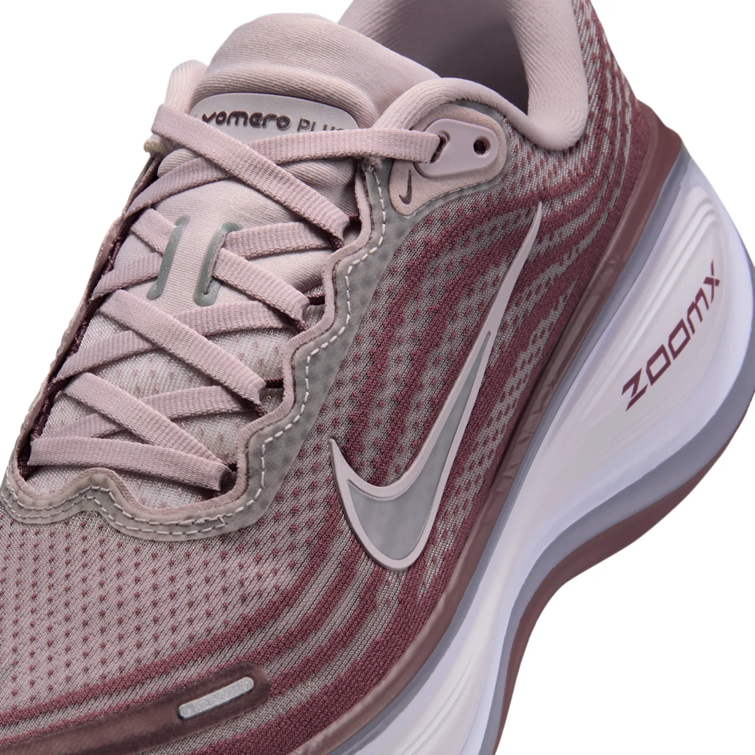 Nike Vomero Plus image 7