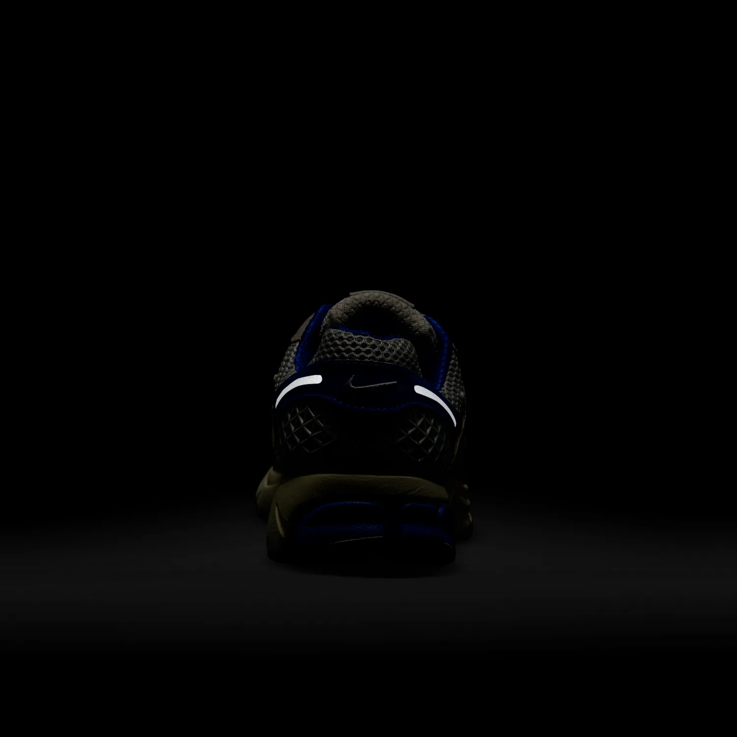 Nike Zoom Vomero 5 image 2