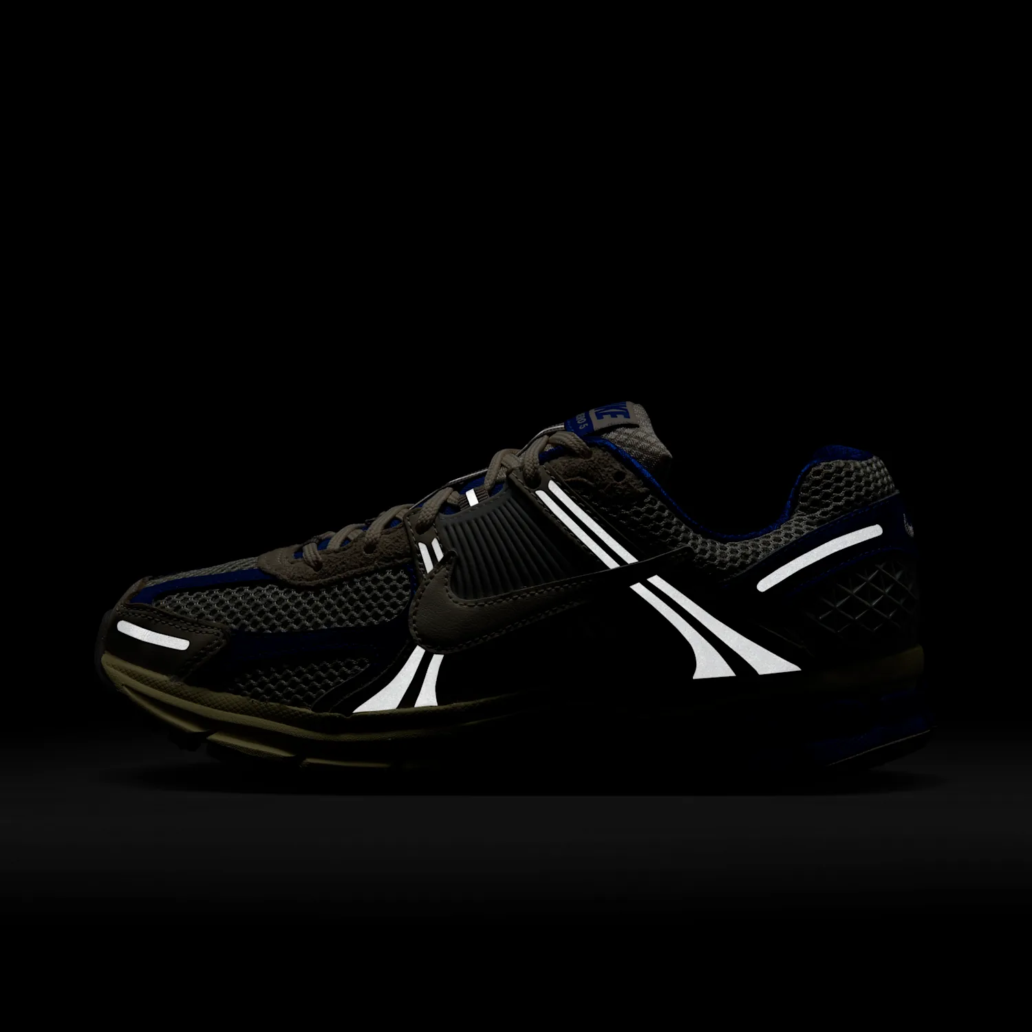 Nike Zoom Vomero 5 image 3