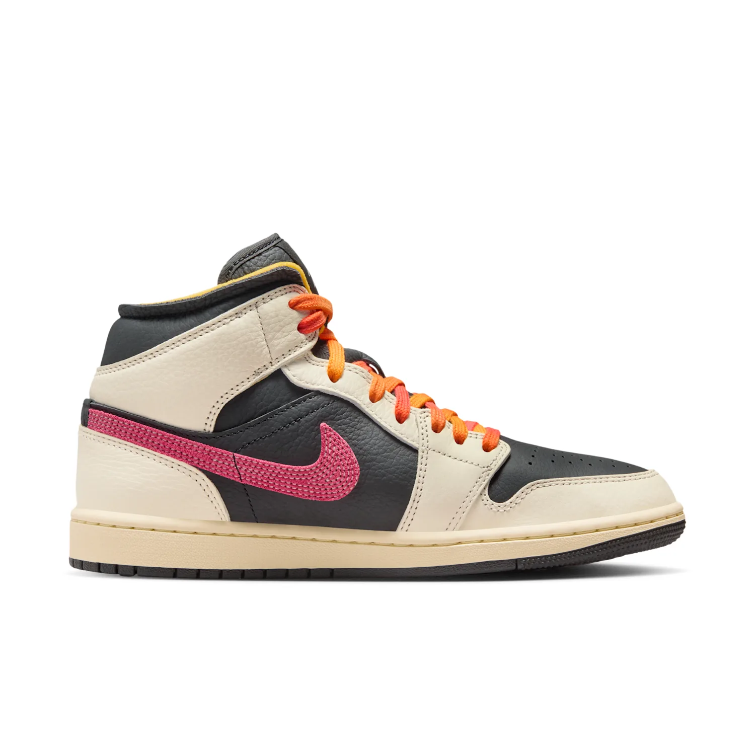 Air Jordan 1 Mid SE Edge image 3