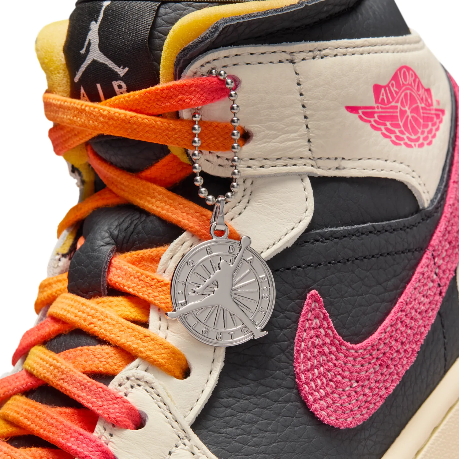 Air Jordan 1 Mid SE Edge image 9