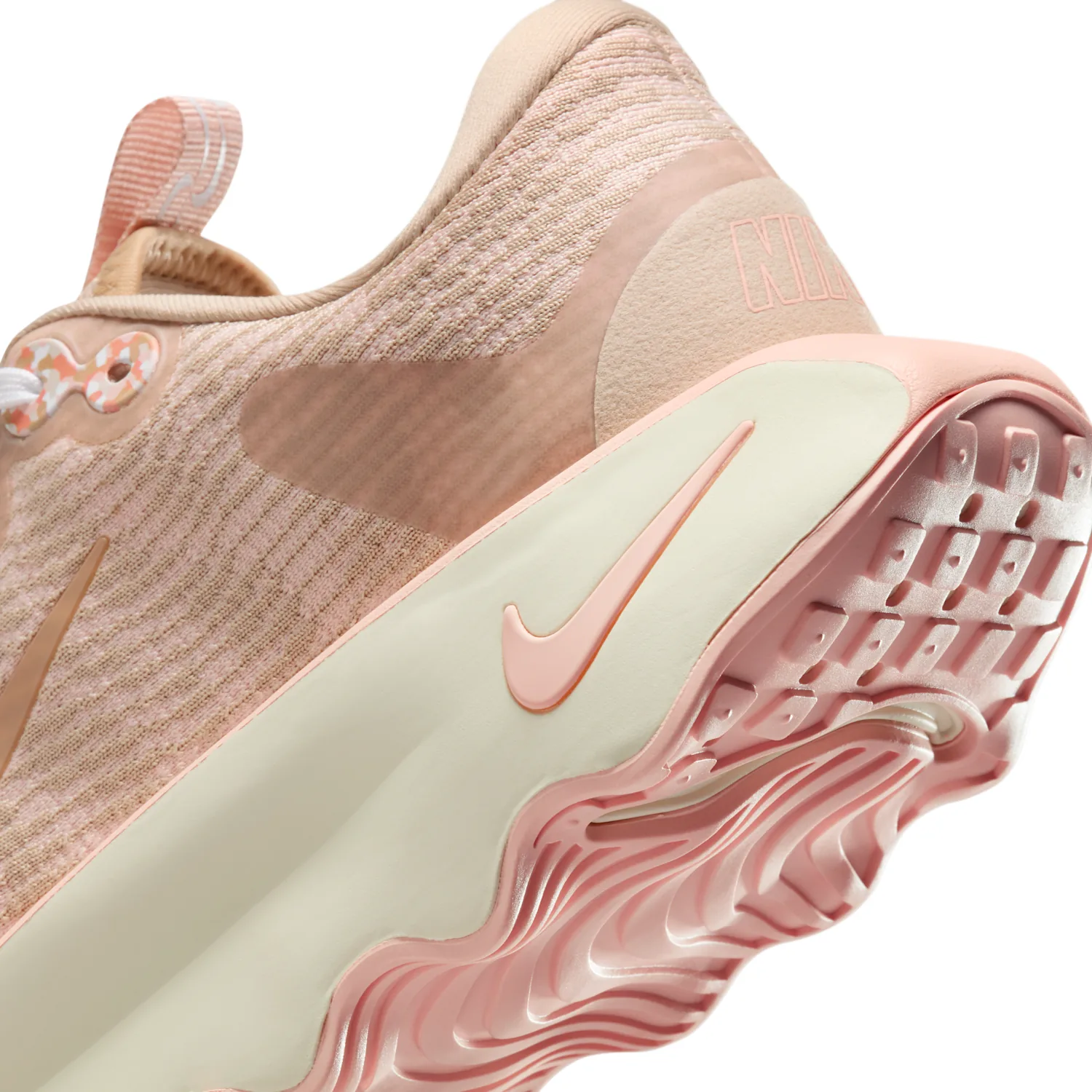 Nike Motiva image 8