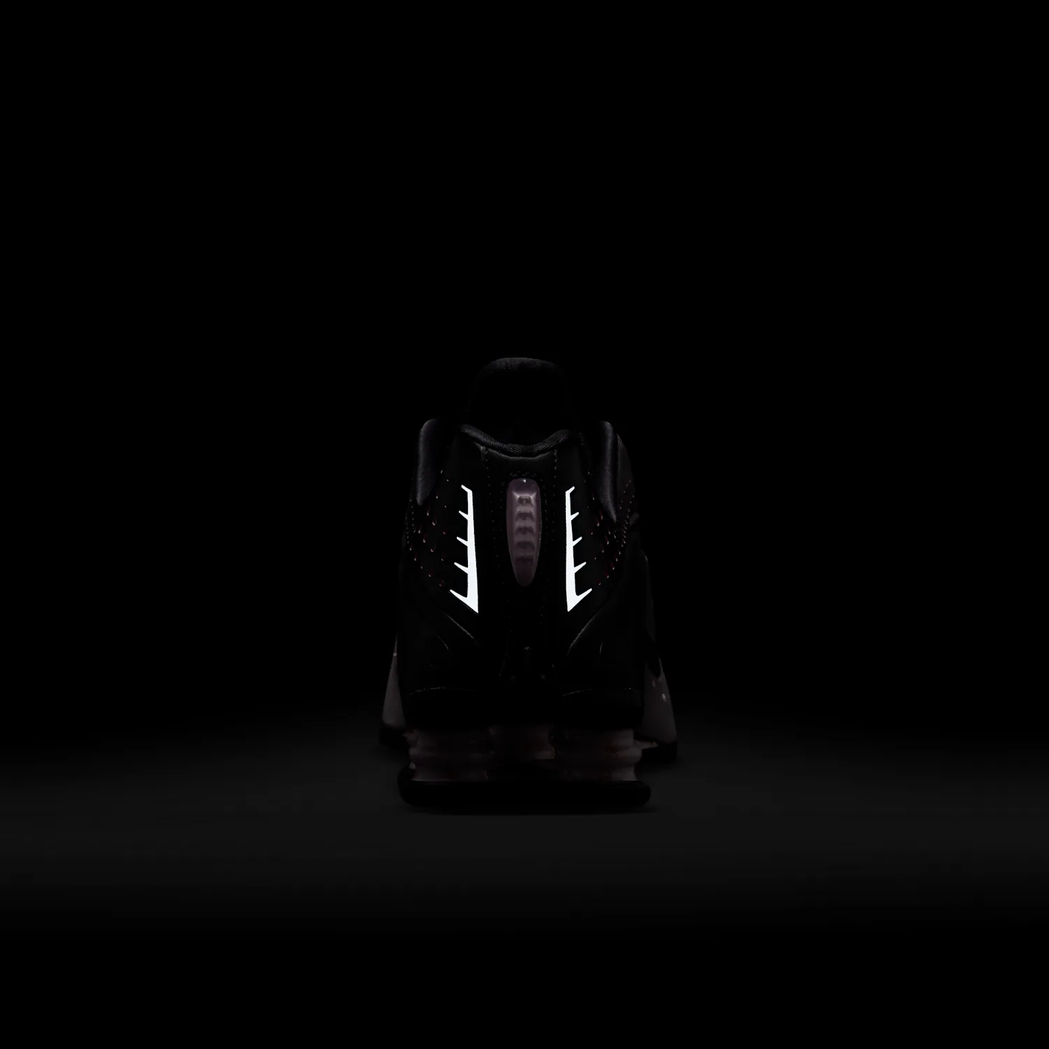 Nike Shox R4 image 10