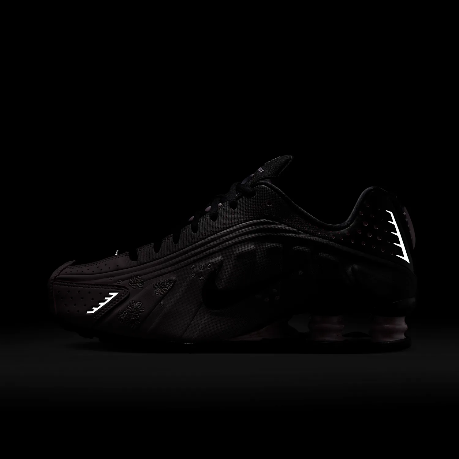 Nike Shox R4 image 11