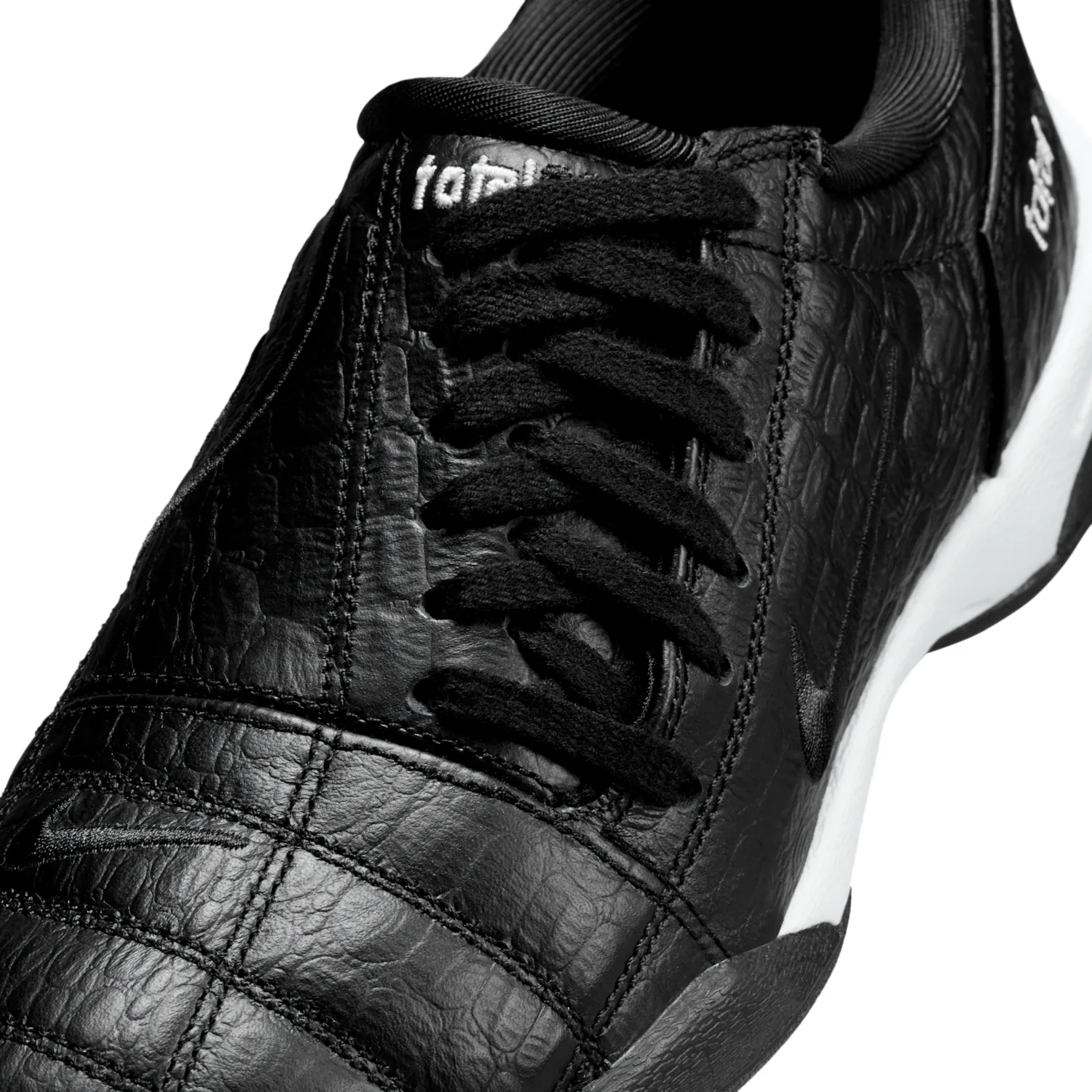 Nike Total 90 image 7