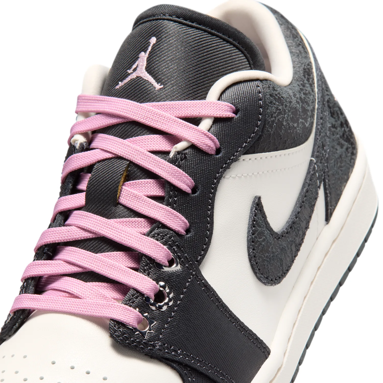 Air Jordan 1 Low SE image 7