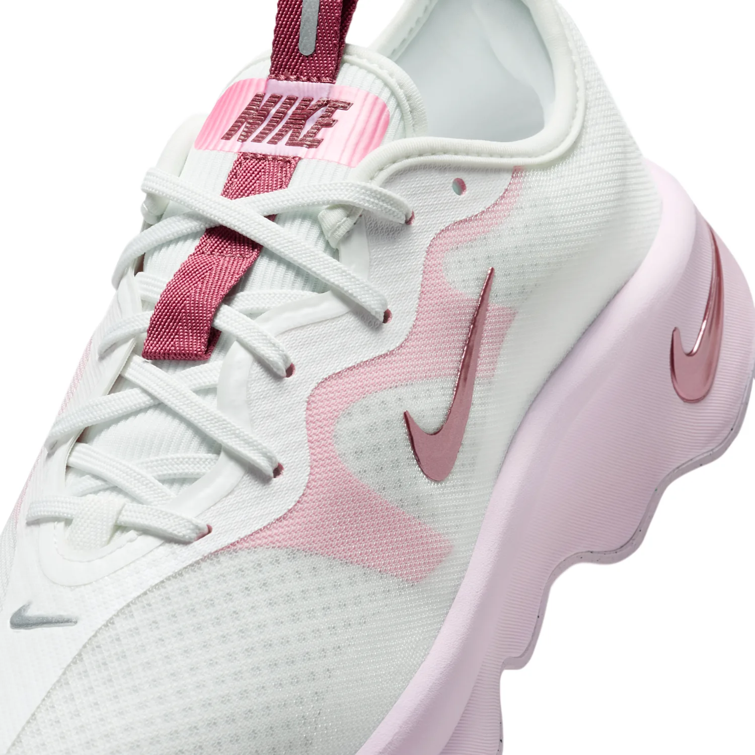 Nike Motiva 2 image 7
