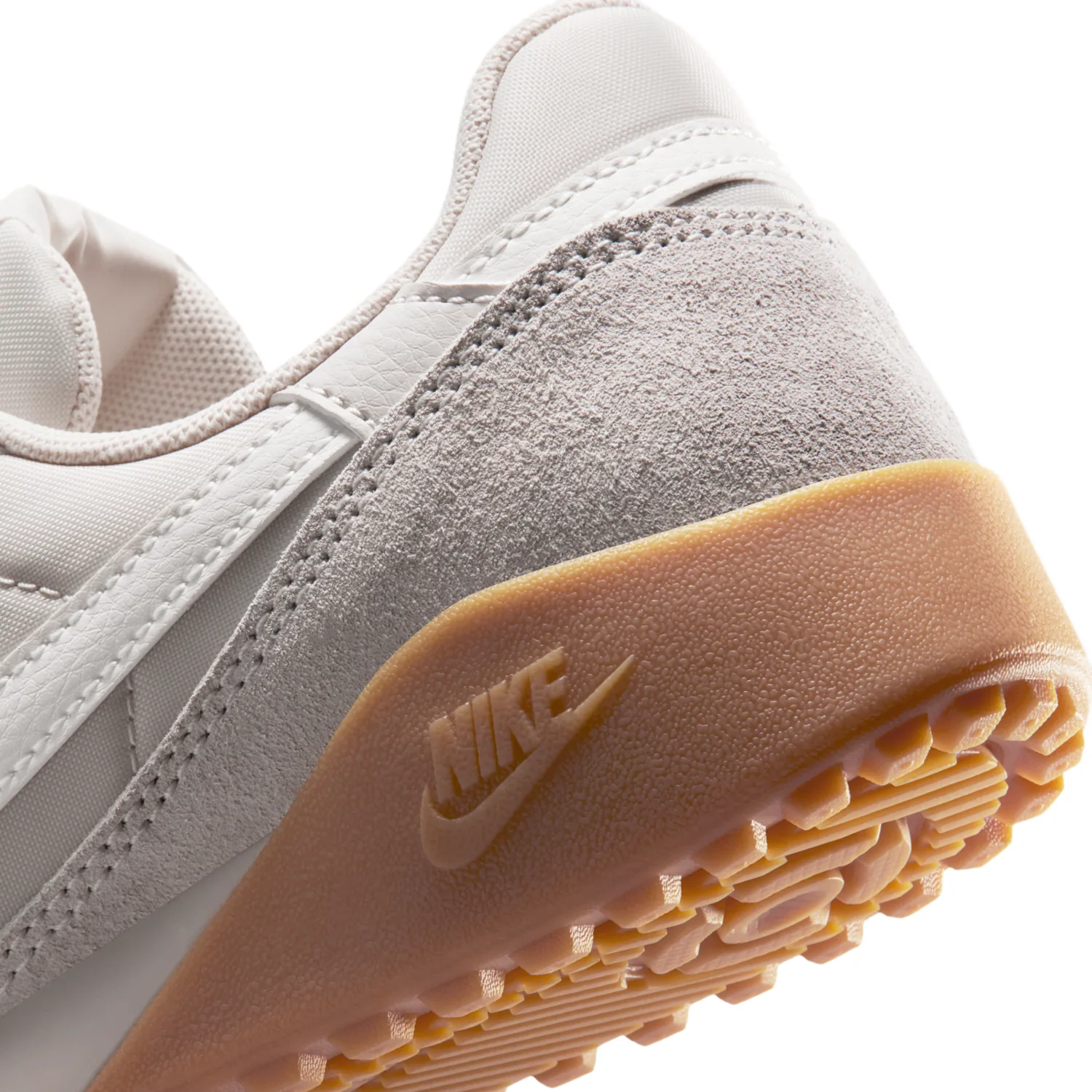 Nike Terra Manta Suede image 8