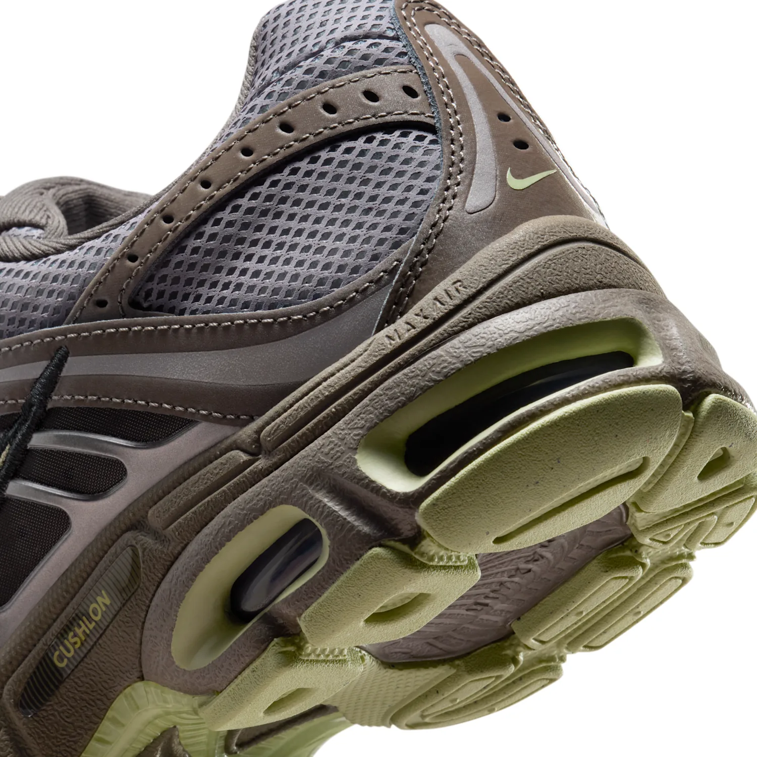 Nike Air Max Moto 2K image 8