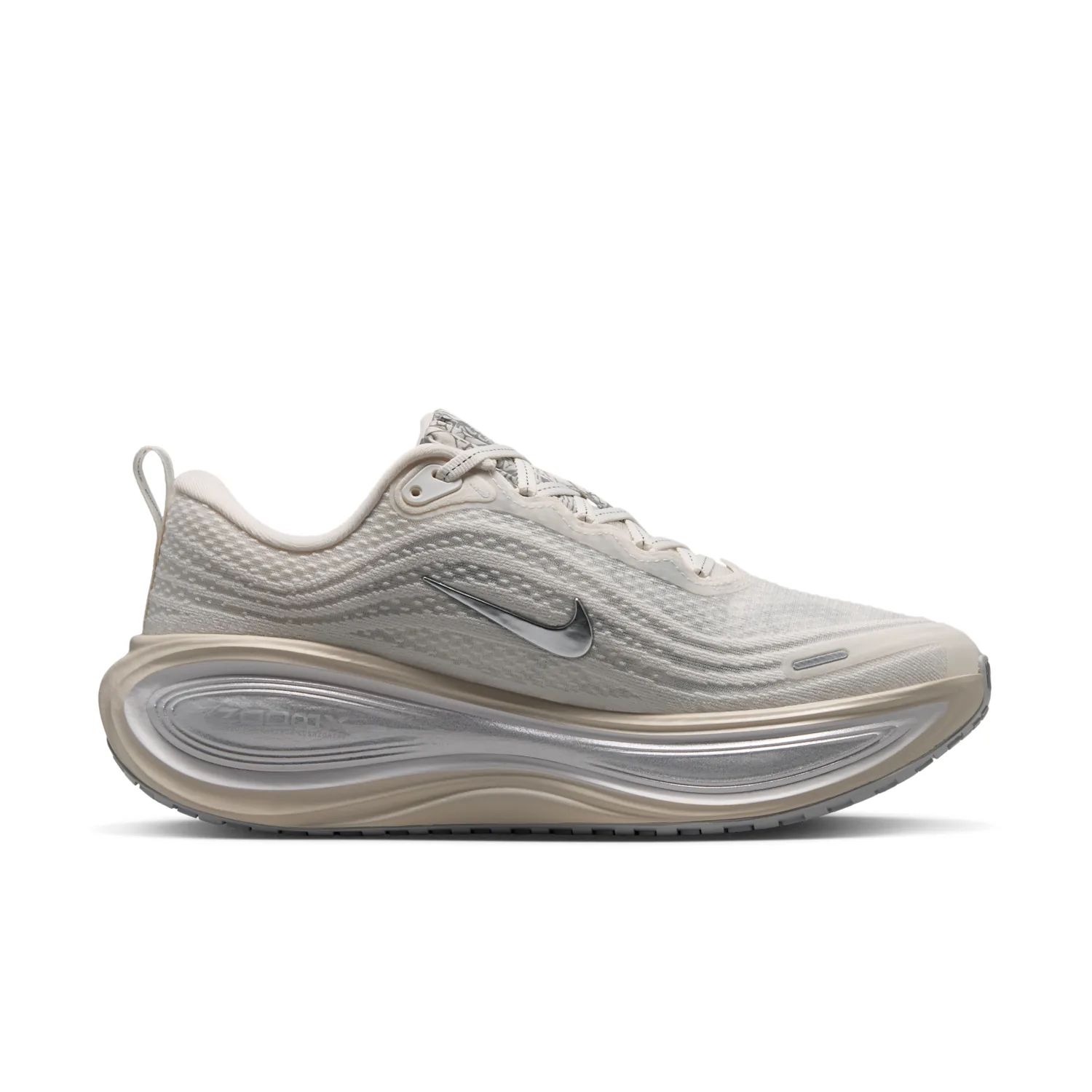 Nike Vomero Plus SE image 3
