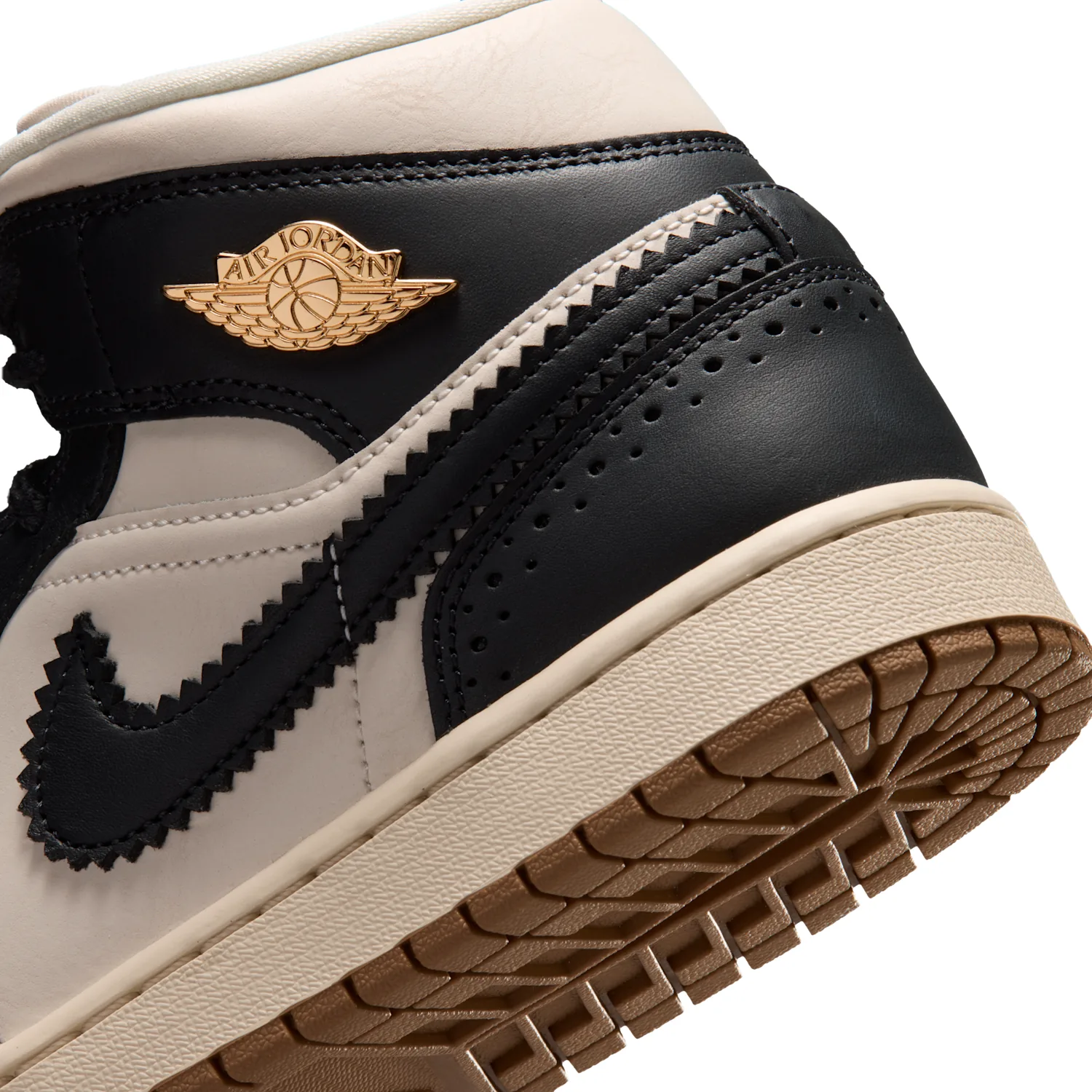 Air Jordan 1 Mid SE image 8
