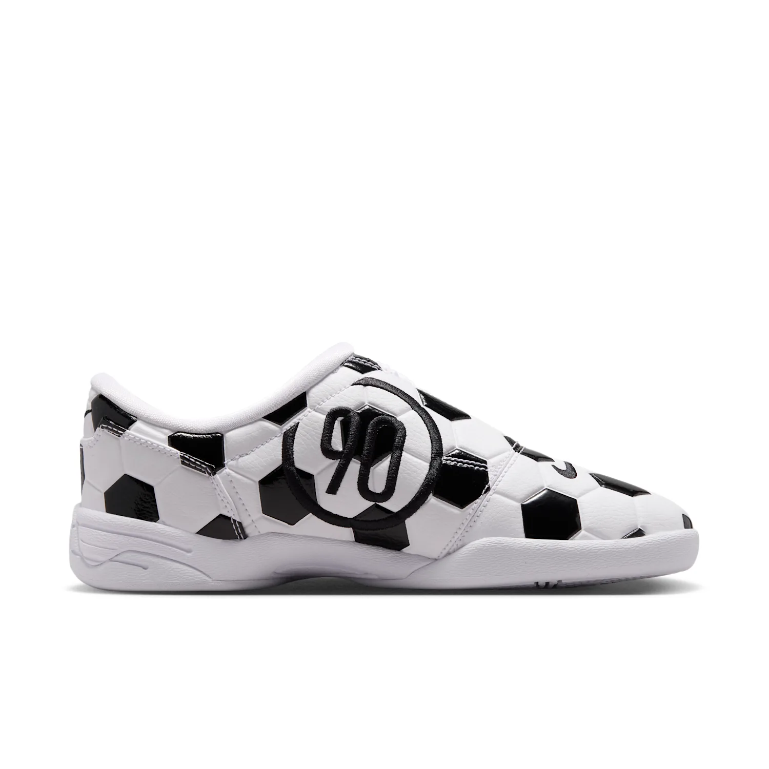 Nike Total 90 image 3