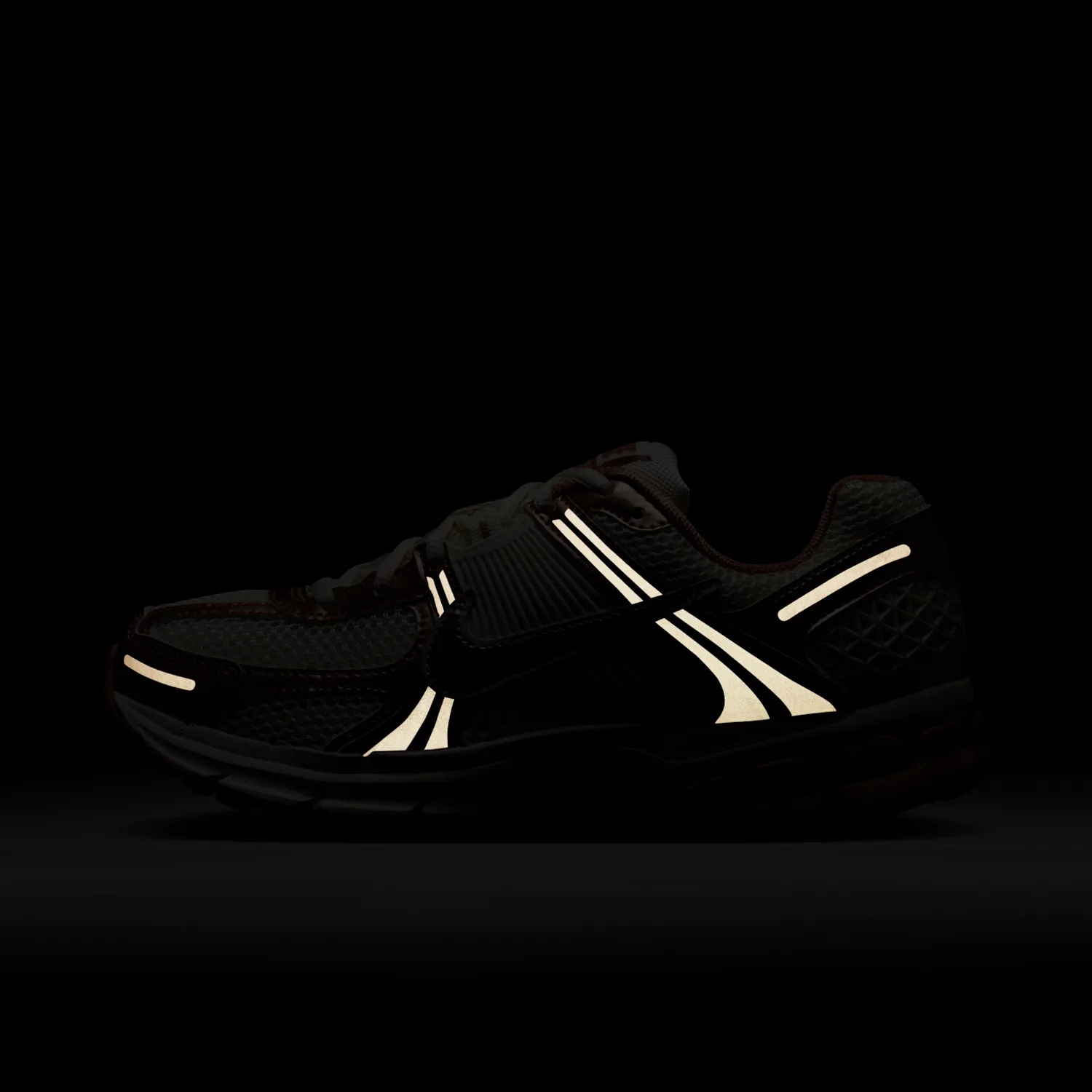 Nike Zoom Vomero 5 "Rose Gold" image 9