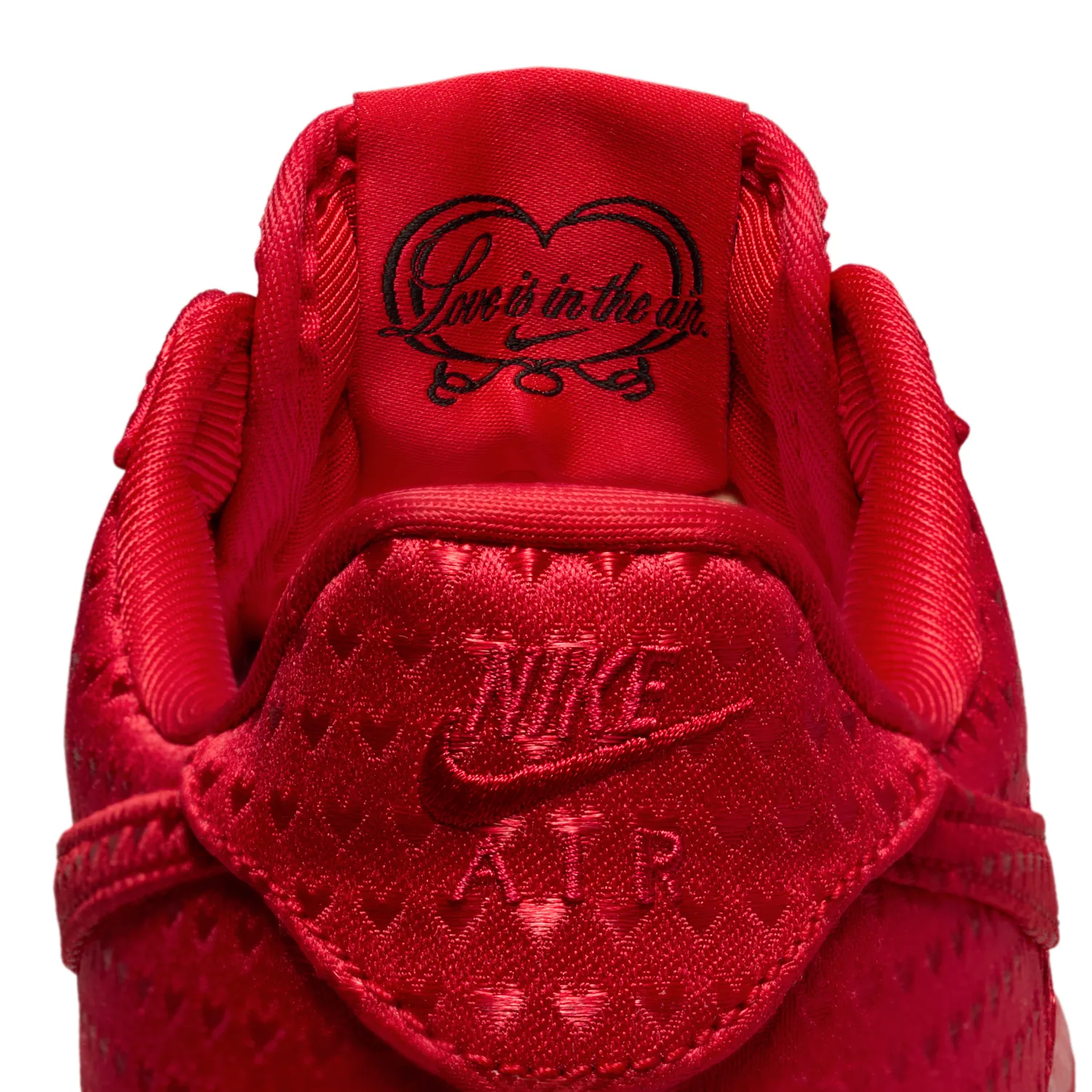 Air Force 1 '07 SE "Valentine's Day" image 9